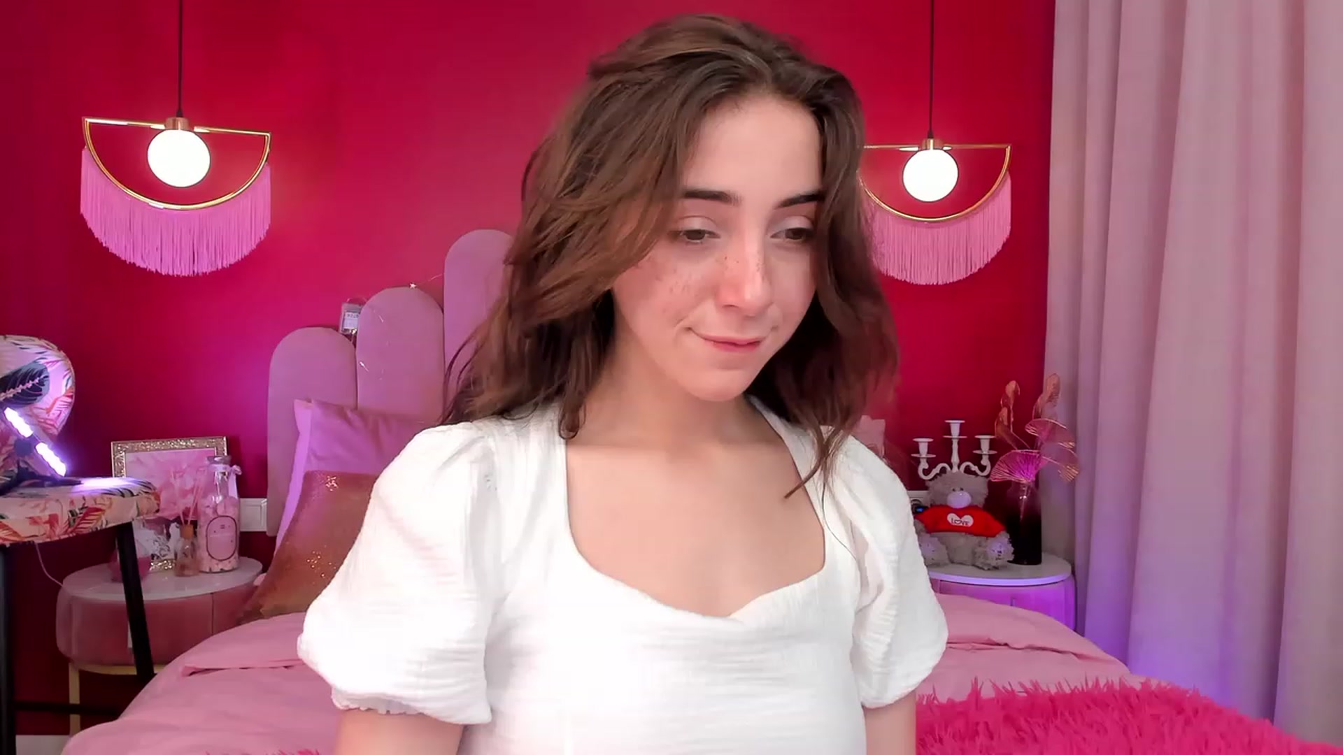 Gallery image thumbnail from ElsaYoung's myfreecams stream on, 04/07/2023, 11:34 image 7 of 20