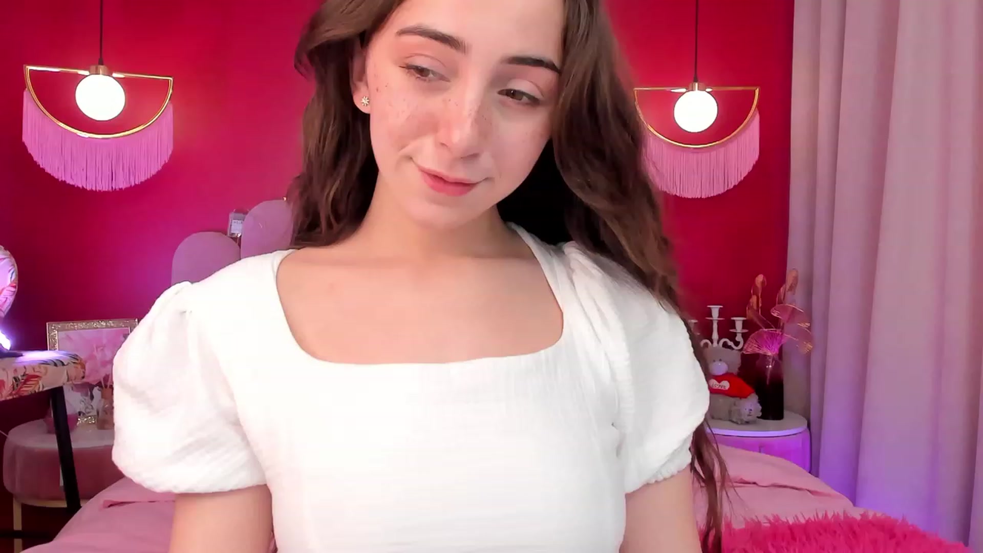 Gallery image thumbnail from ElsaYoung's myfreecams stream on, 04/07/2023, 11:34 image 10 of 20