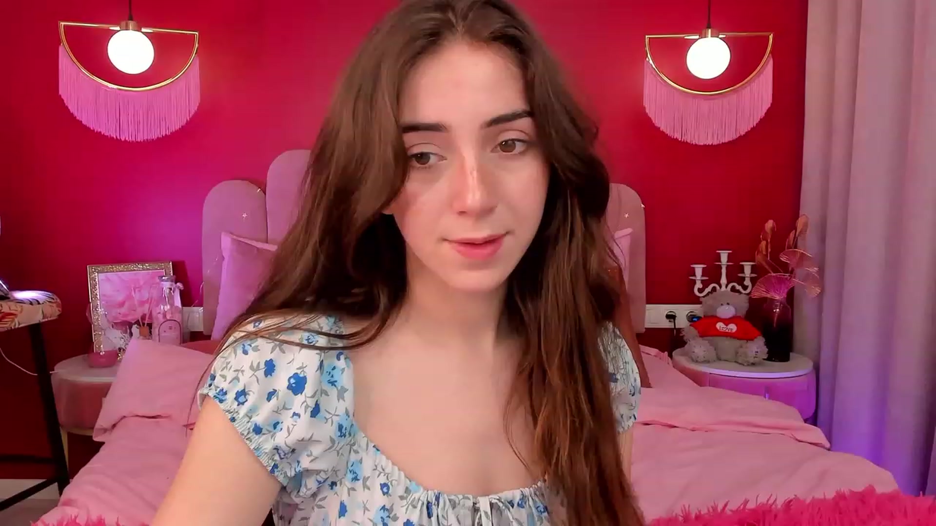 Gallery image thumbnail from ElsaYoung's myfreecams stream on, 04/08/2023, 07:29 image 16 of 20