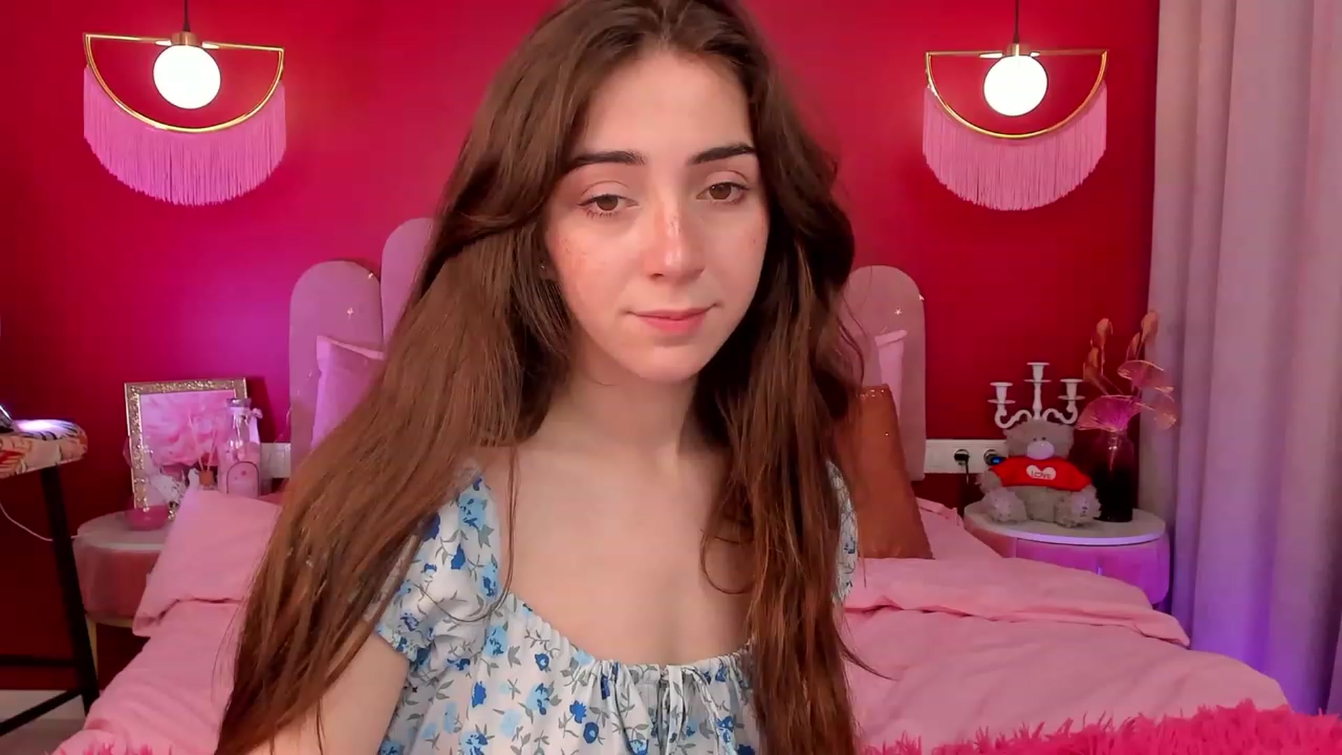 Gallery image thumbnail from ElsaYoung's myfreecams stream on, 04/08/2023, 07:29 image 14 of 20