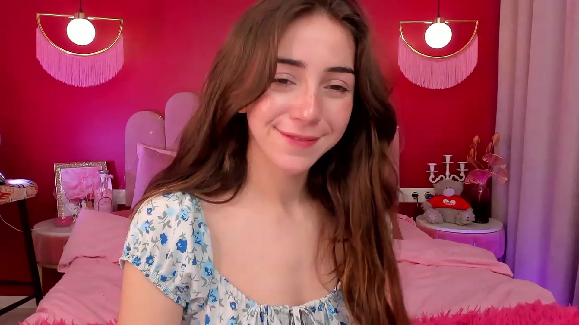 Gallery image thumbnail from ElsaYoung's myfreecams stream on, 04/08/2023, 07:29 image 15 of 20