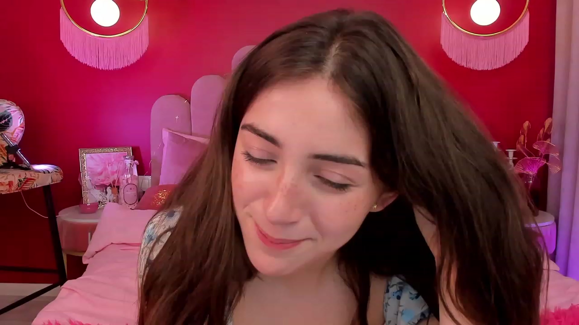 Gallery image thumbnail from ElsaYoung's myfreecams stream on, 04/08/2023, 08:46 image 10 of 20