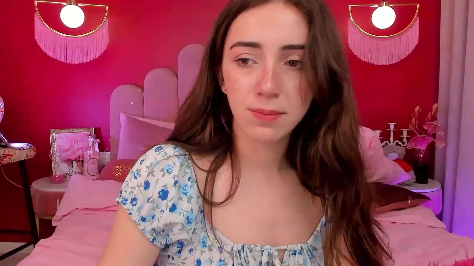 Gallery image thumbnail from ElsaYoung's myfreecams stream on, 04/08/2023, 08:46 image 15 of 20