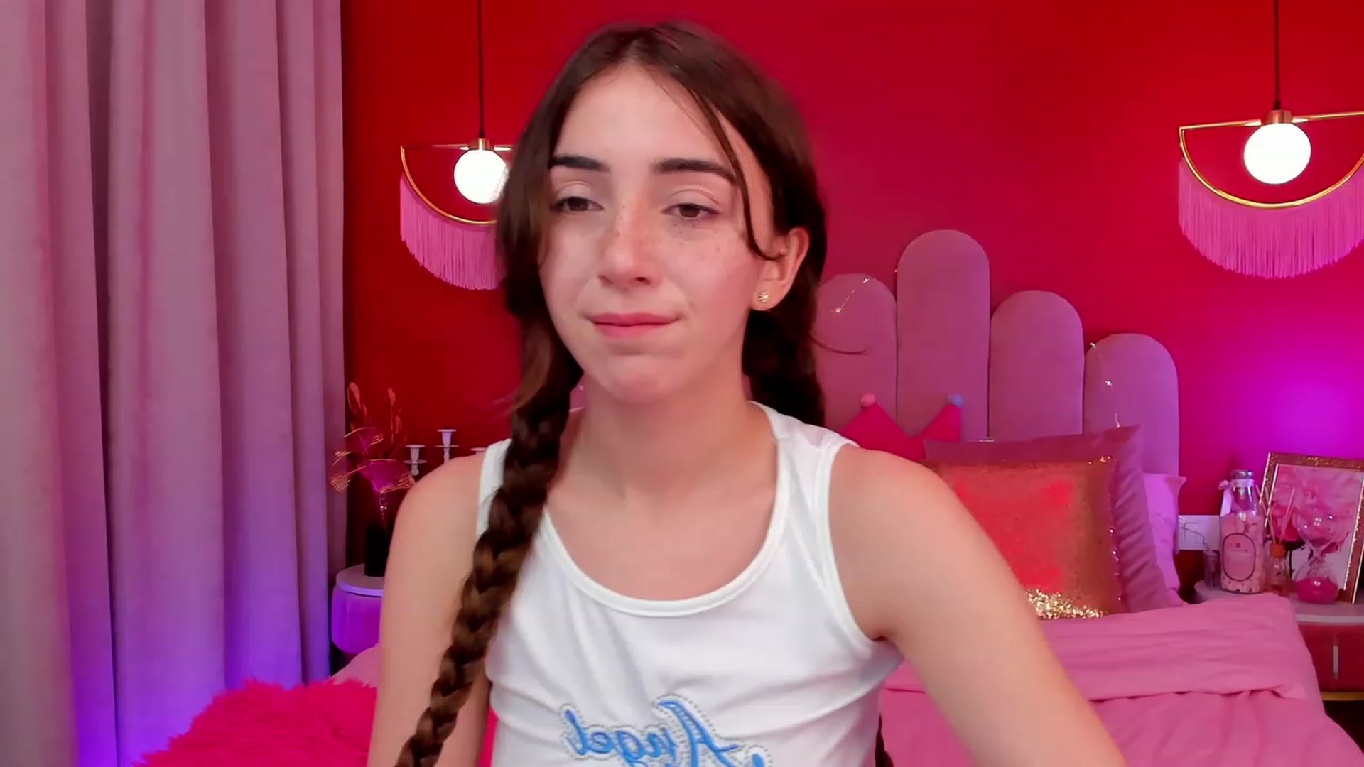 Gallery image thumbnail from ElsaYoung's myfreecams stream on, 04/13/2023, 14:23 image 1 of 20