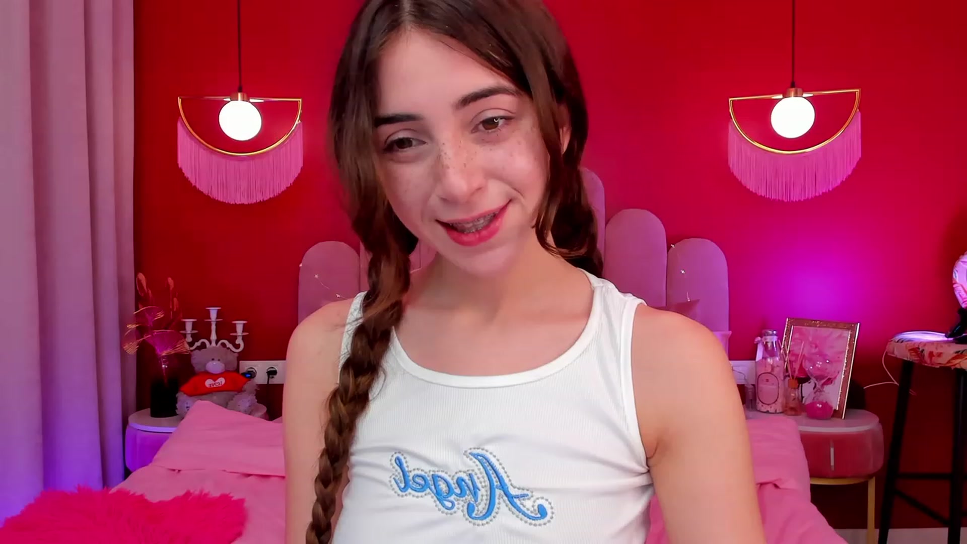 Gallery image thumbnail from ElsaYoung's myfreecams stream on, 04/13/2023, 14:23 image 13 of 20