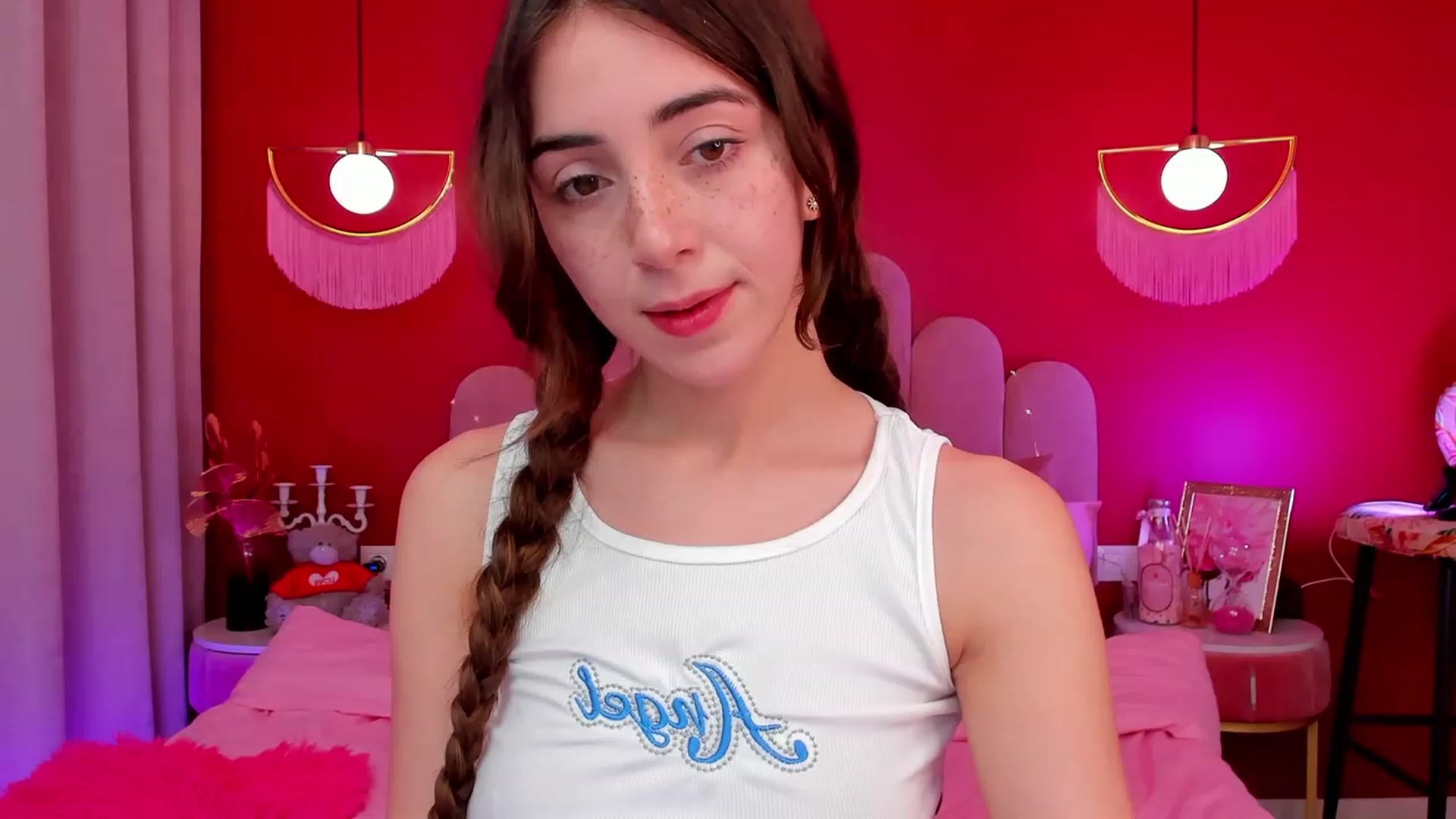 Gallery image thumbnail from ElsaYoung's myfreecams stream on, 04/13/2023, 14:23 image 14 of 20