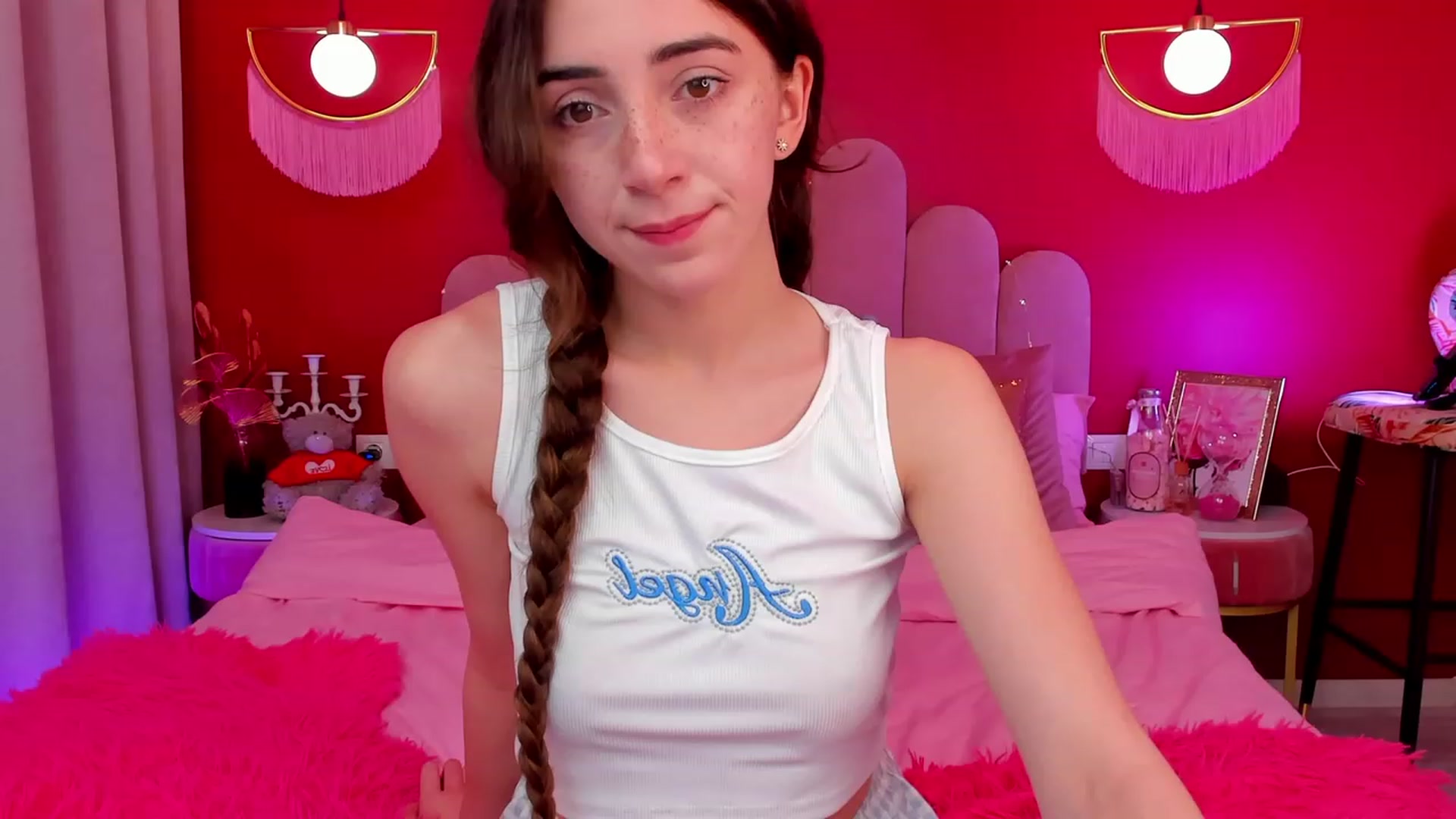 Gallery image thumbnail from ElsaYoung's myfreecams stream on, 04/13/2023, 14:23 image 8 of 20