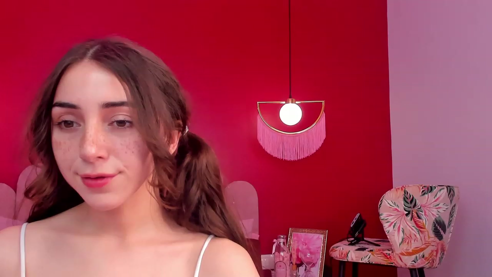 Gallery image thumbnail from ElsaYoung's myfreecams stream on, 04/16/2023, 13:02 image 4 of 20