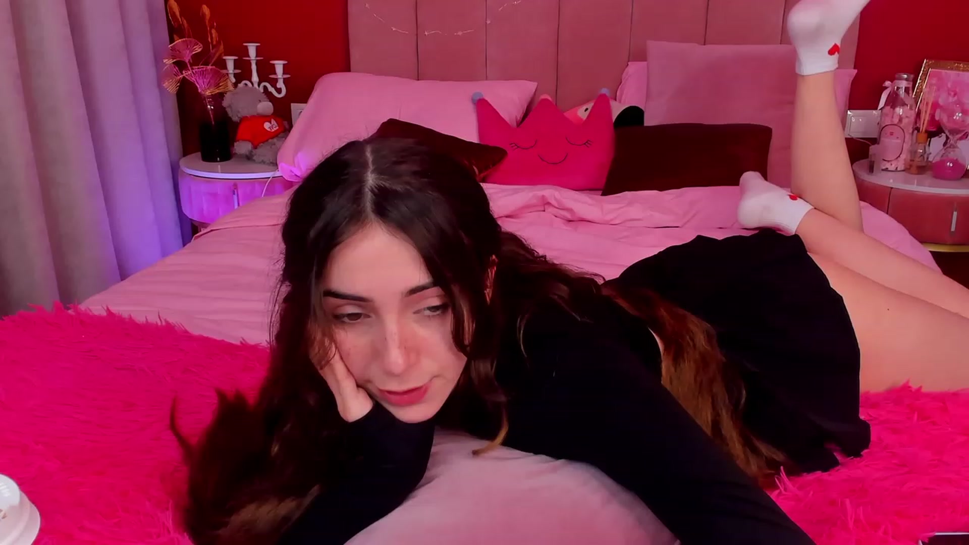 Gallery image thumbnail from ElsaYoung's myfreecams stream on, 04/19/2023, 16:43 image 7 of 20