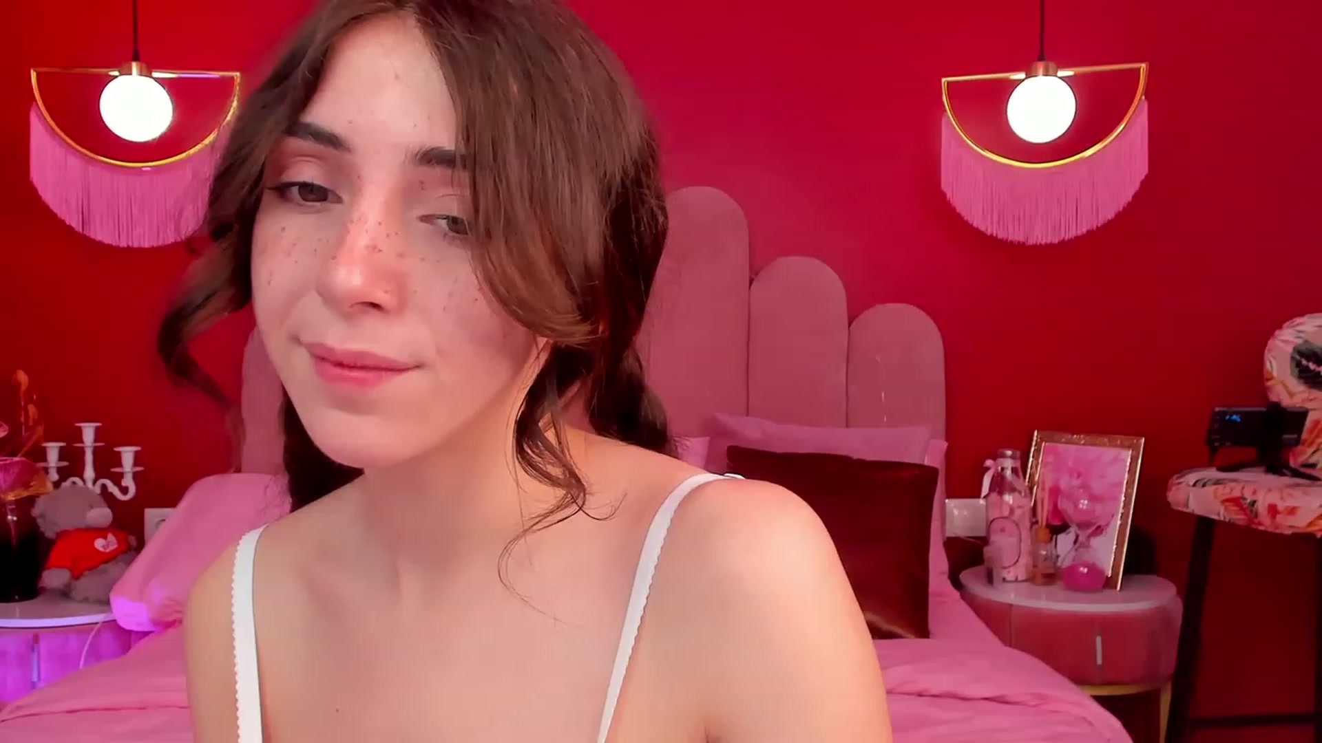 Gallery image thumbnail from ElsaYoung's myfreecams stream on, 04/20/2023, 14:02 image 2 of 20