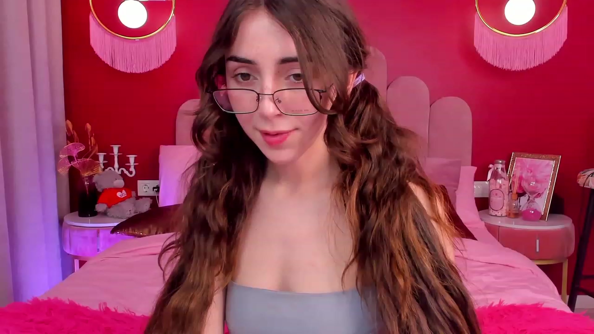 Gallery image thumbnail from ElsaYoung's myfreecams stream on, 04/21/2023, 08:24 image 9 of 20