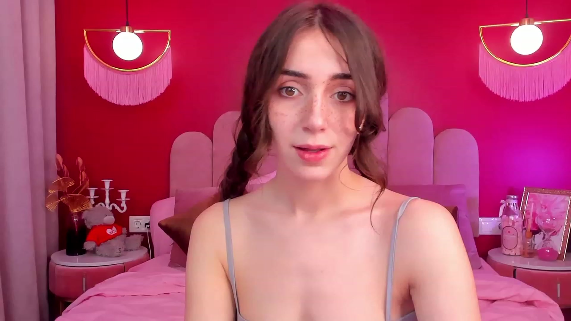 Gallery image thumbnail from ElsaYoung's myfreecams stream on, 04/23/2023, 12:30 image 1 of 20