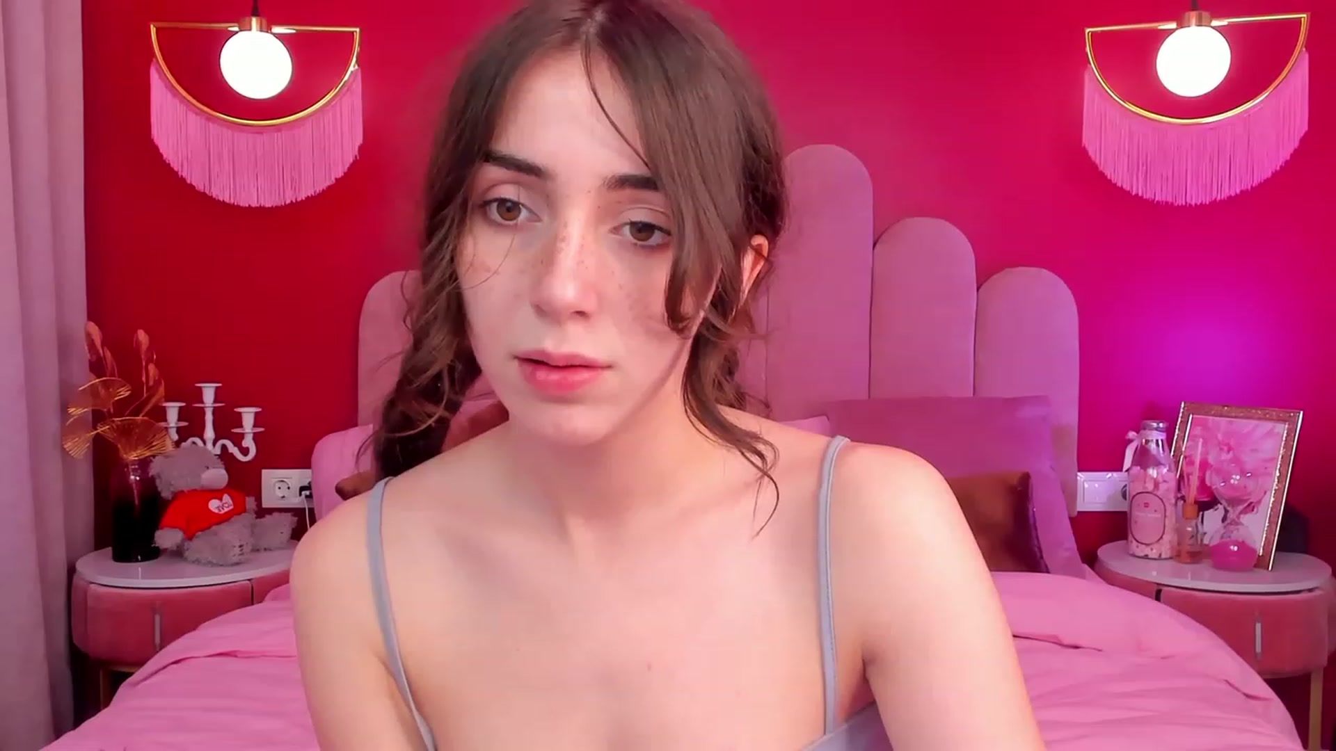 Gallery image thumbnail from ElsaYoung's myfreecams stream on, 04/23/2023, 13:04 image 11 of 20