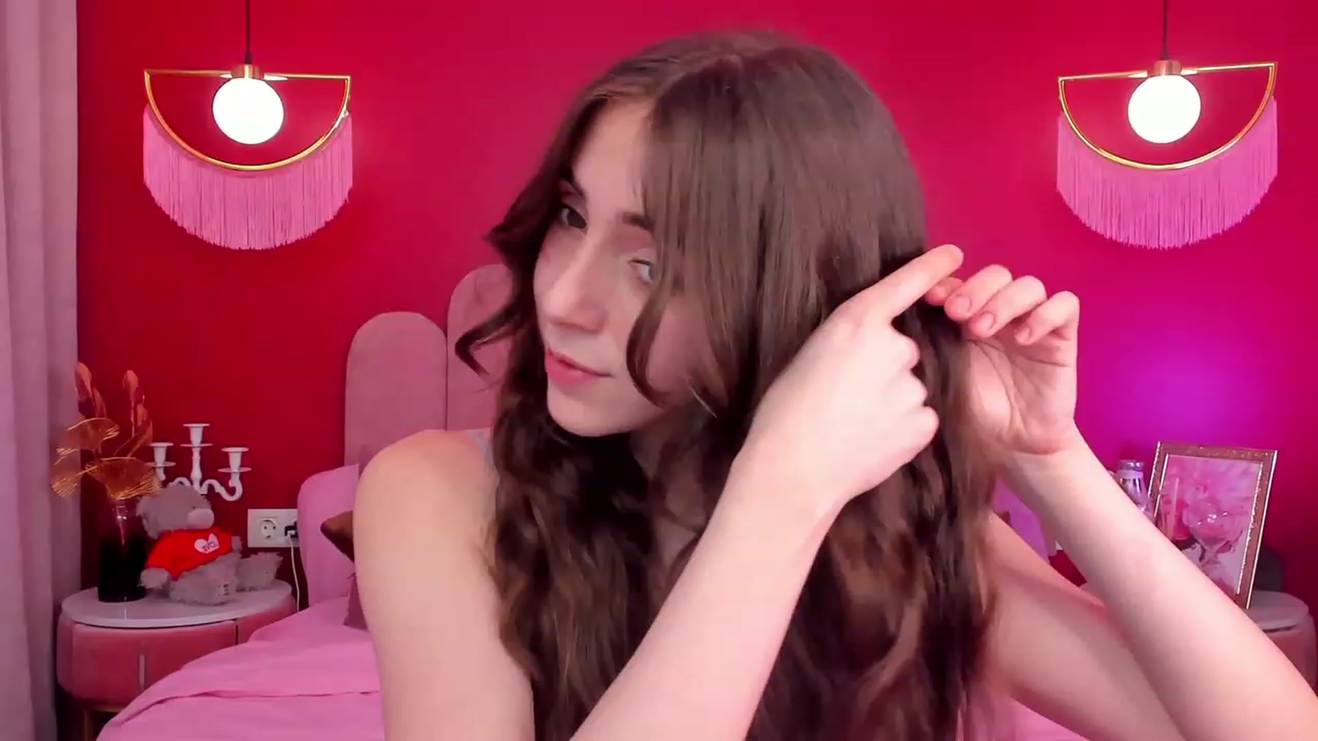 Gallery image thumbnail from ElsaYoung's myfreecams stream on, 04/23/2023, 14:25 image 1 of 20
