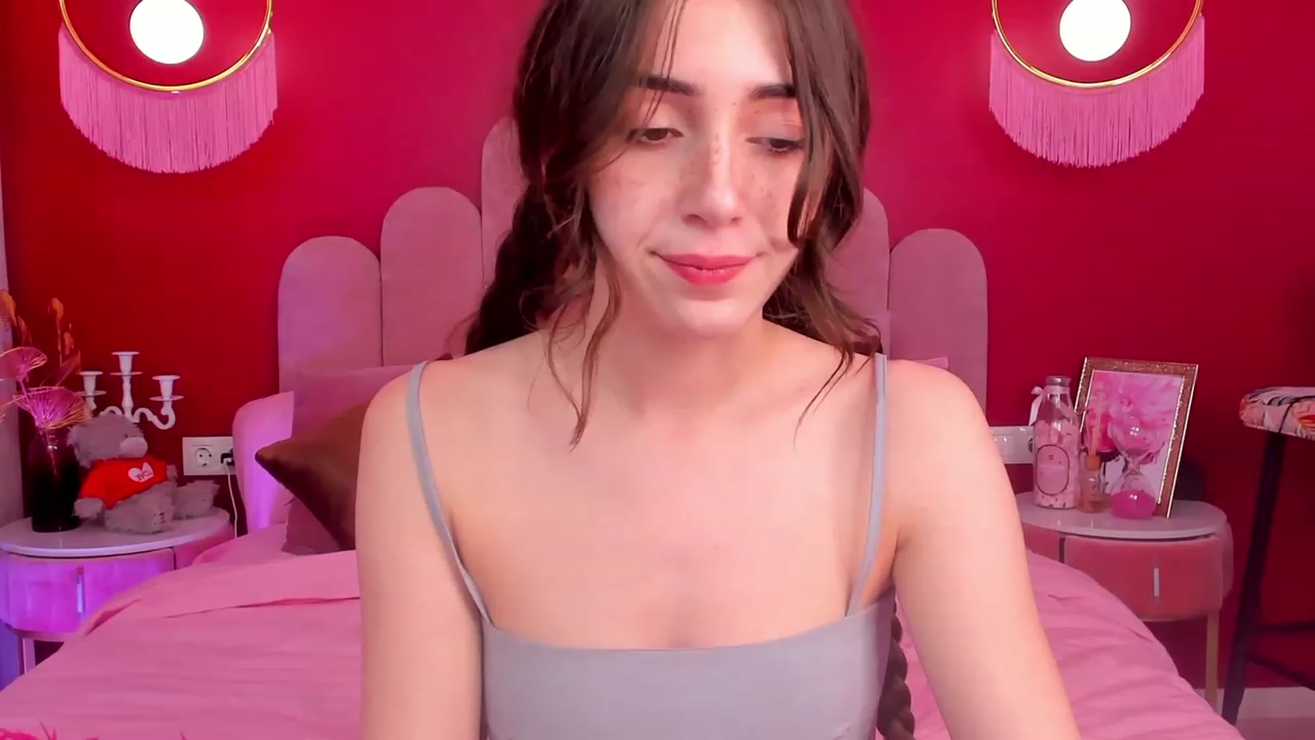 Gallery image thumbnail from ElsaYoung's myfreecams stream on, 04/23/2023, 15:23 image 10 of 20