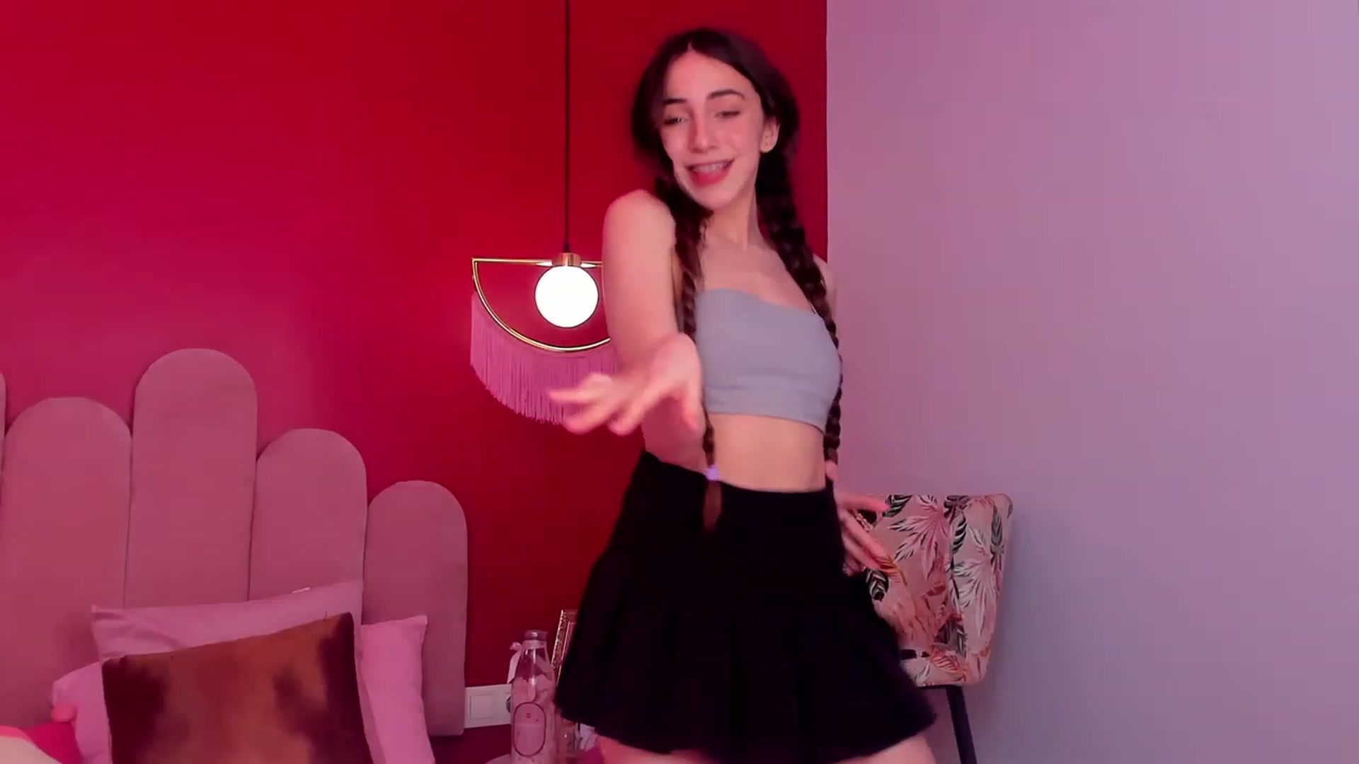 Gallery image thumbnail from ElsaYoung's myfreecams stream on, 04/23/2023, 18:09 image 19 of 20