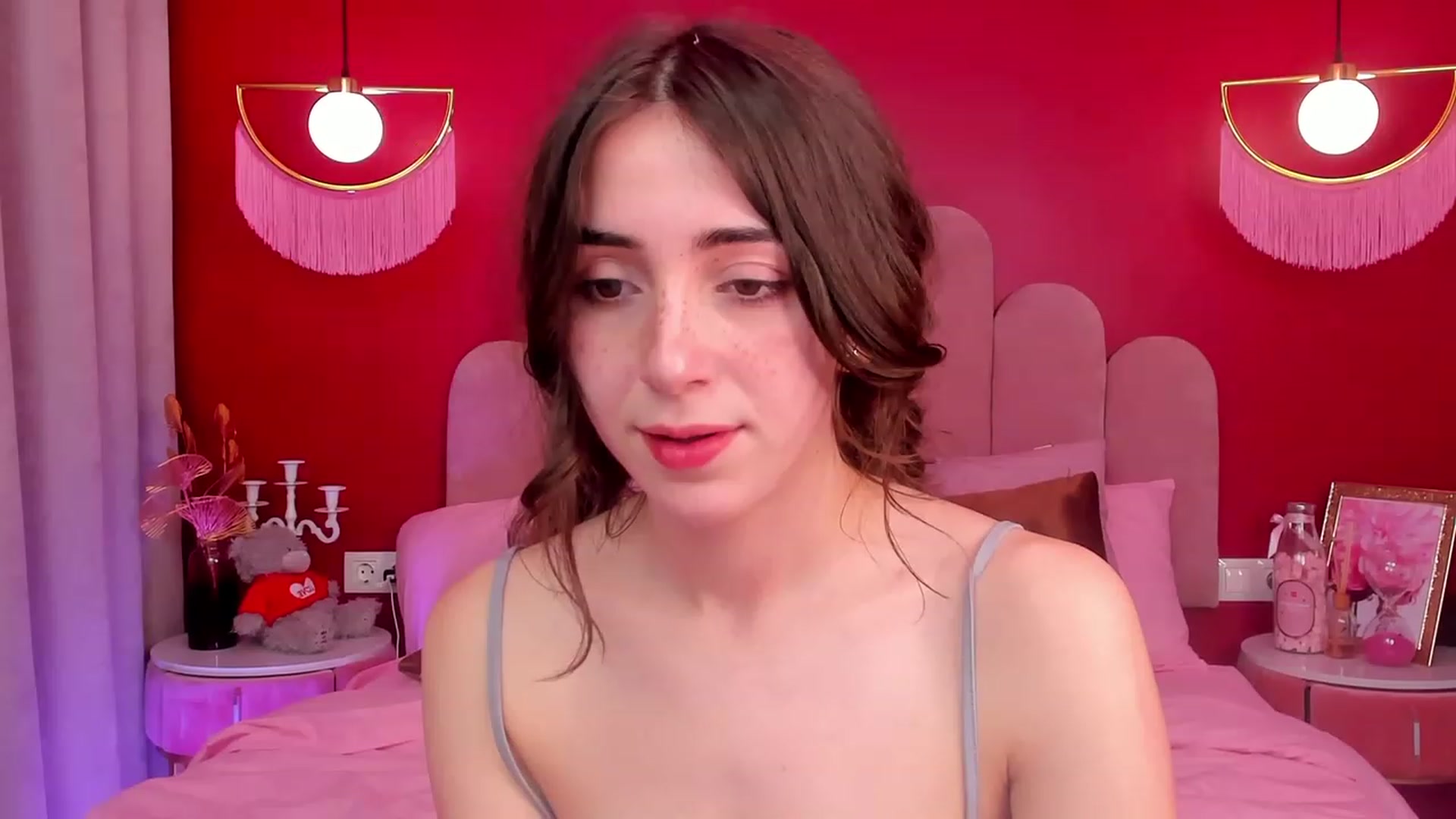 Gallery image thumbnail from ElsaYoung's myfreecams stream on, 04/23/2023, 18:09 image 13 of 20