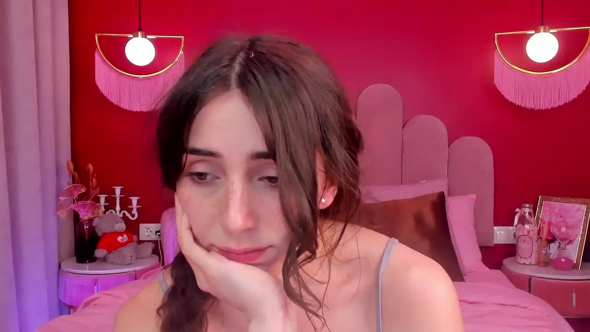 Gallery image thumbnail from ElsaYoung's myfreecams stream on, 04/23/2023, 18:09 image 17 of 20