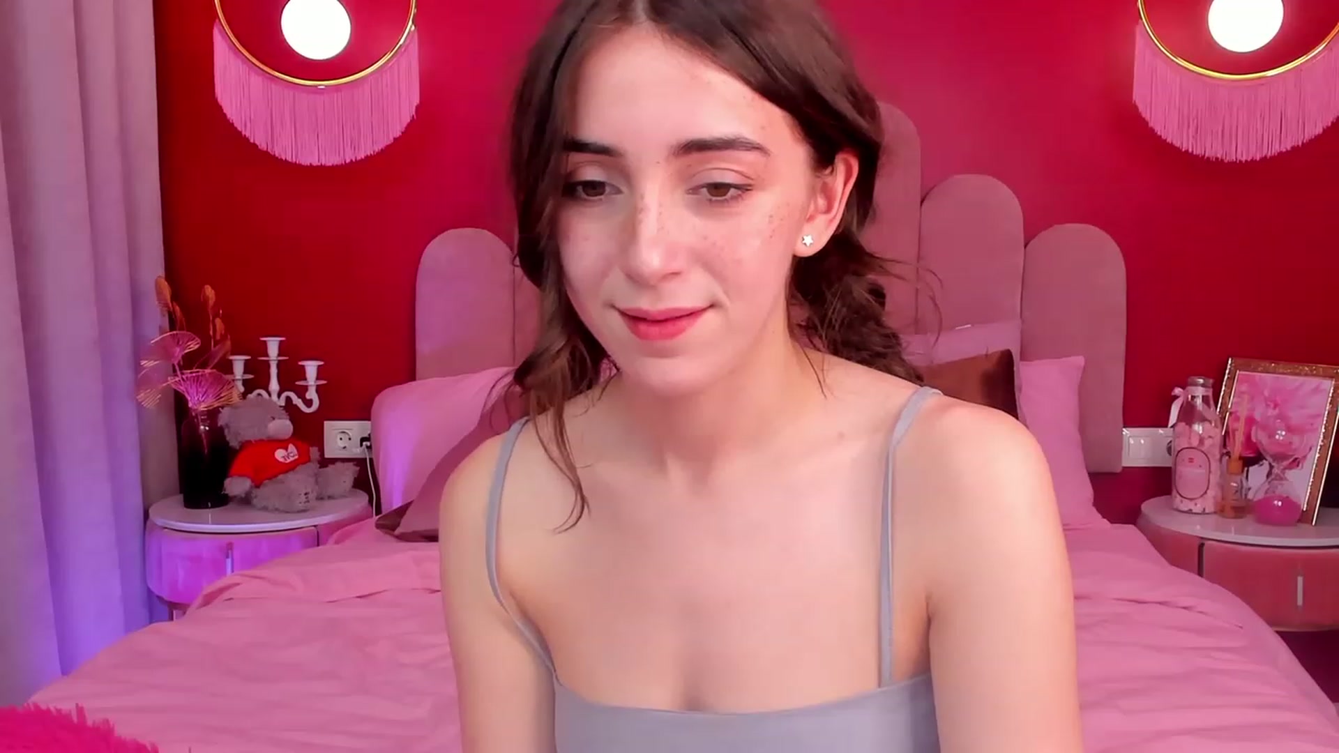 Gallery image thumbnail from ElsaYoung's myfreecams stream on, 04/23/2023, 18:09 image 5 of 20