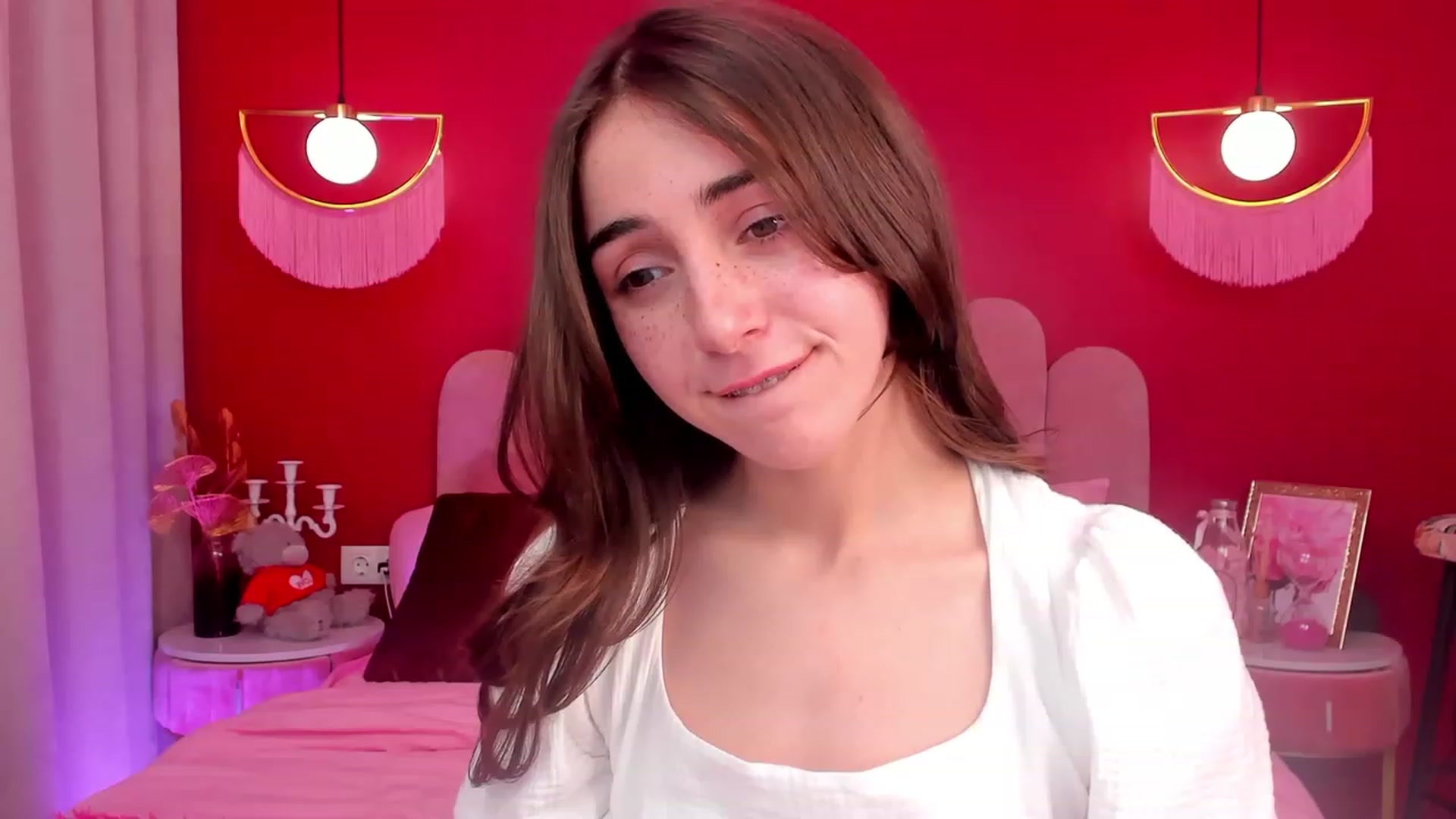 Gallery image thumbnail from ElsaYoung's myfreecams stream on, 04/25/2023, 12:45 image 7 of 20