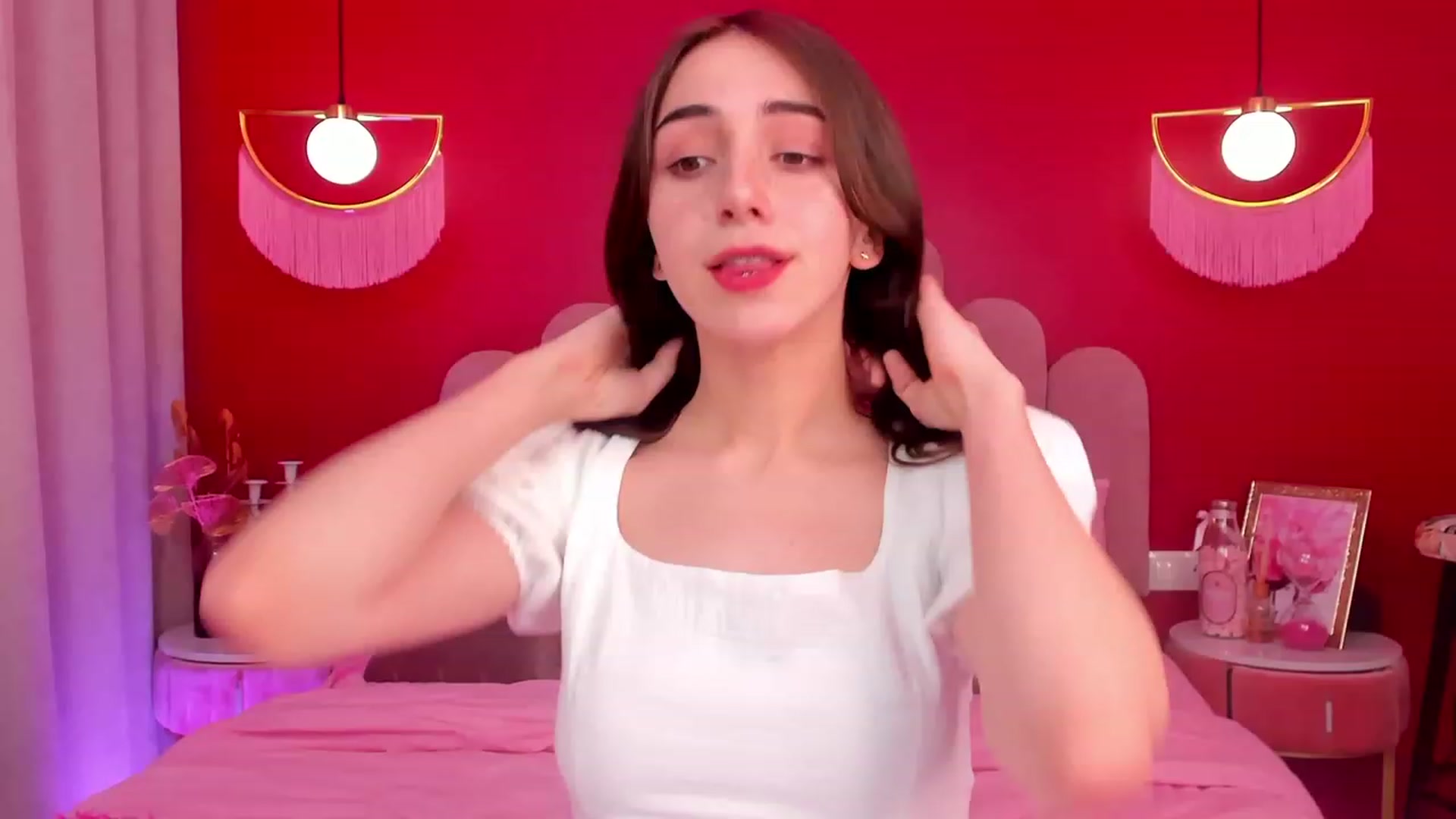 Gallery image thumbnail from ElsaYoung's myfreecams stream on, 04/25/2023, 12:45 image 1 of 20
