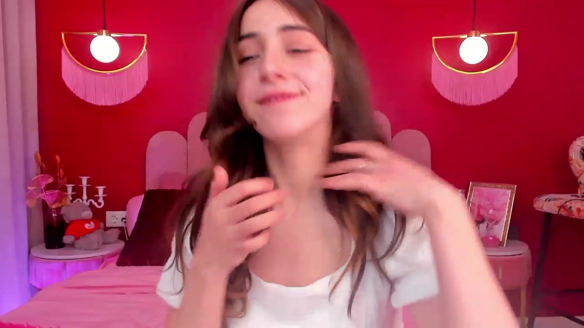 Gallery image thumbnail from ElsaYoung's myfreecams stream on, 04/25/2023, 12:45 image 14 of 20
