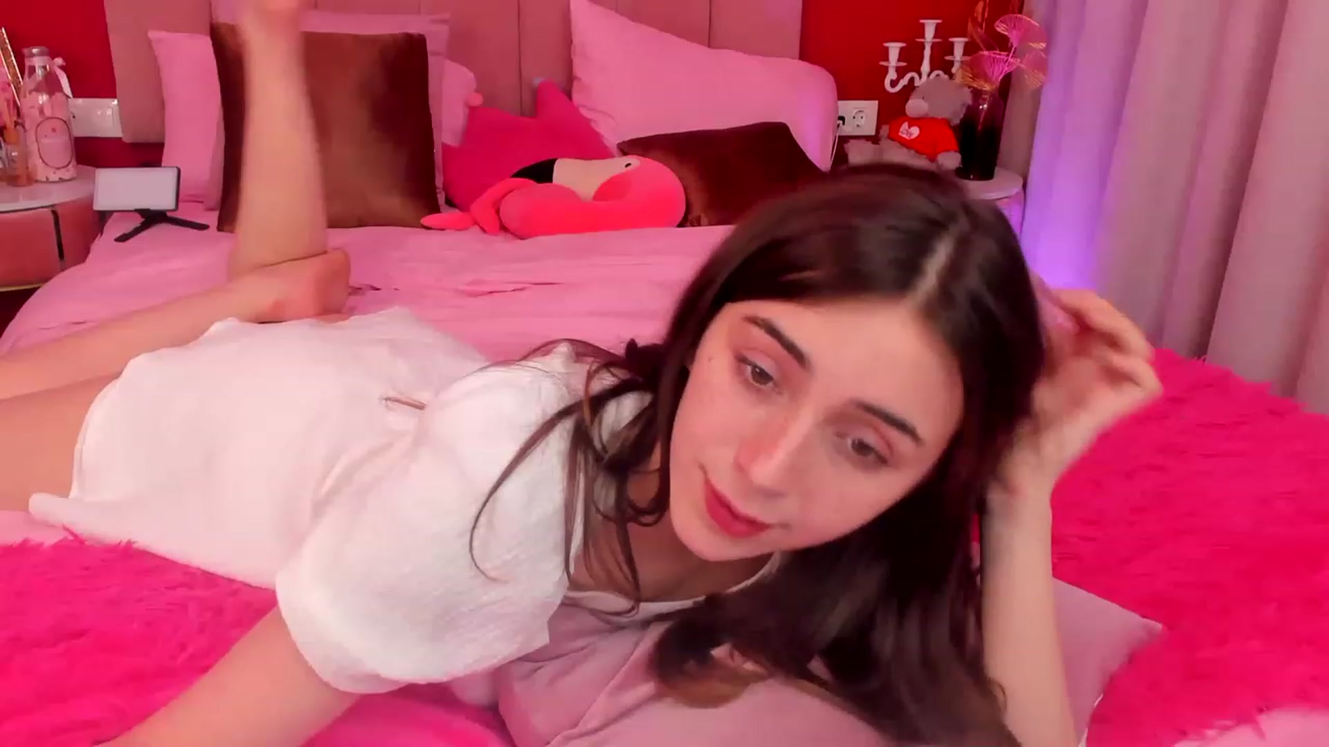 Gallery image thumbnail from ElsaYoung's myfreecams stream on, 04/25/2023, 14:10 image 9 of 20