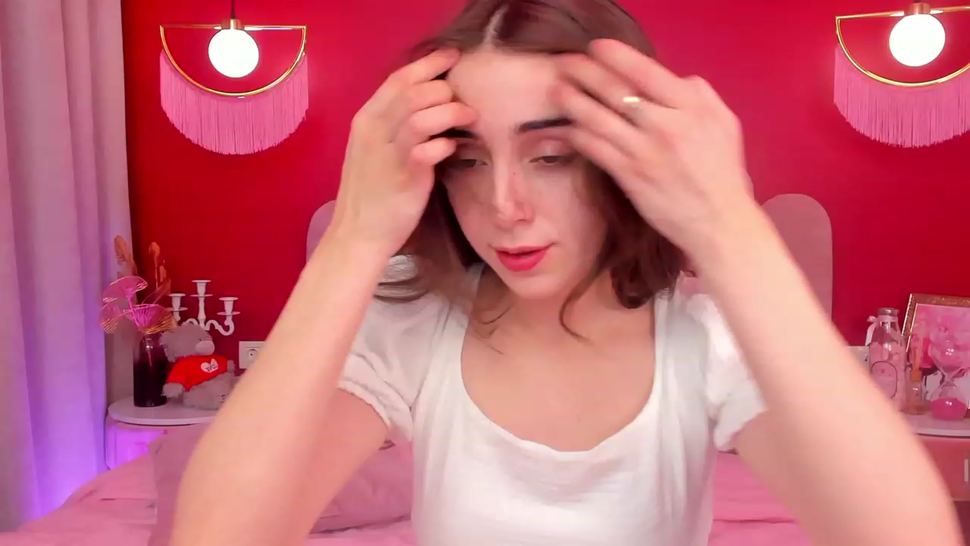 Gallery image thumbnail from ElsaYoung's myfreecams stream on, 04/25/2023, 18:16 image 11 of 20