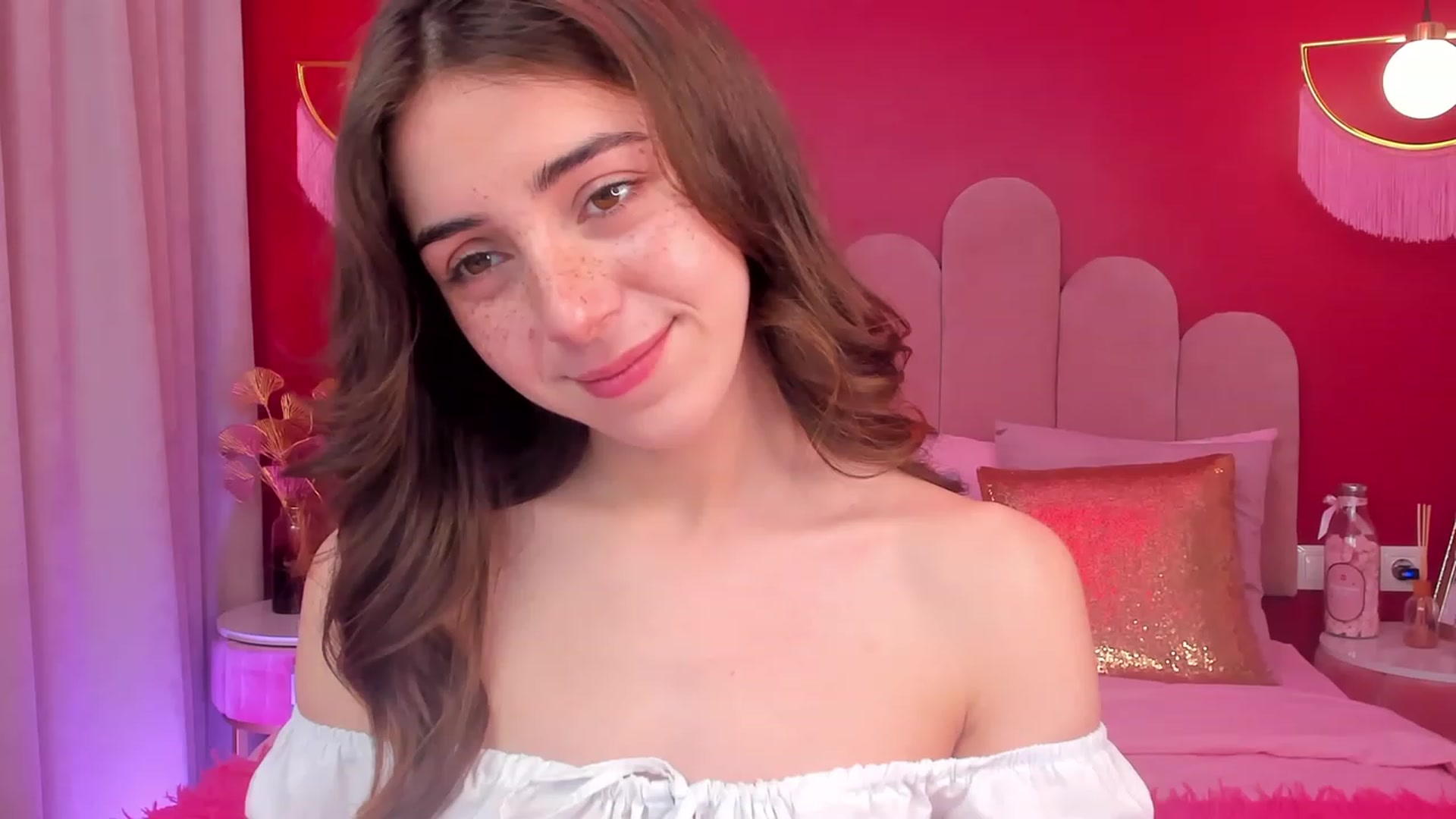 Gallery image thumbnail from ElsaYoung's myfreecams stream on, 04/27/2023, 13:33 image 4 of 20