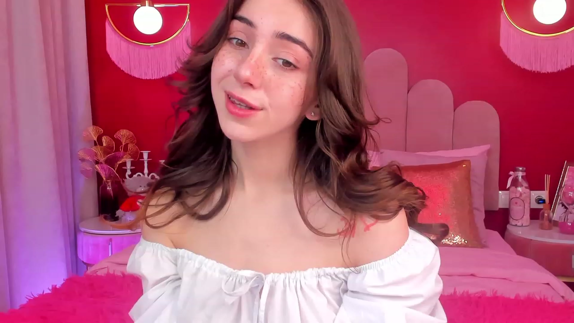 Gallery image thumbnail from ElsaYoung's myfreecams stream on, 04/27/2023, 13:33 image 12 of 20