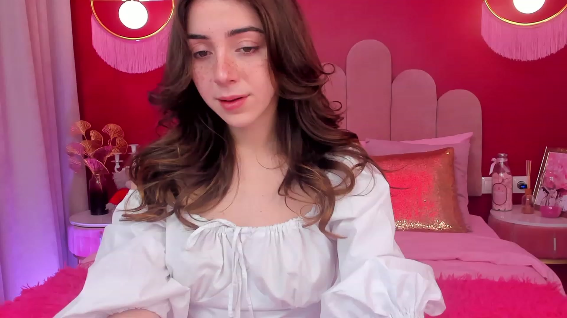 Gallery image thumbnail from ElsaYoung's myfreecams stream on, 04/27/2023, 13:33 image 15 of 20