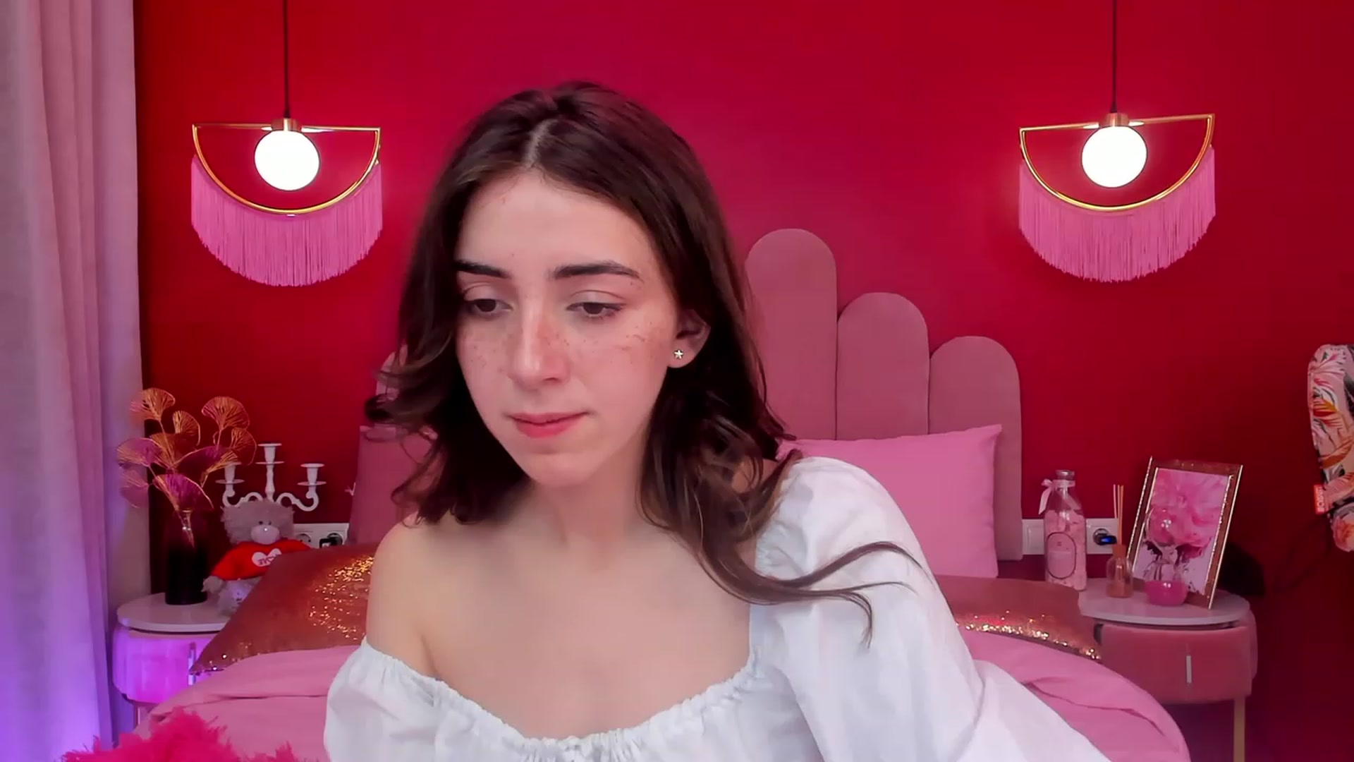 Gallery image thumbnail from ElsaYoung's myfreecams stream on, 04/27/2023, 16:27 image 14 of 20