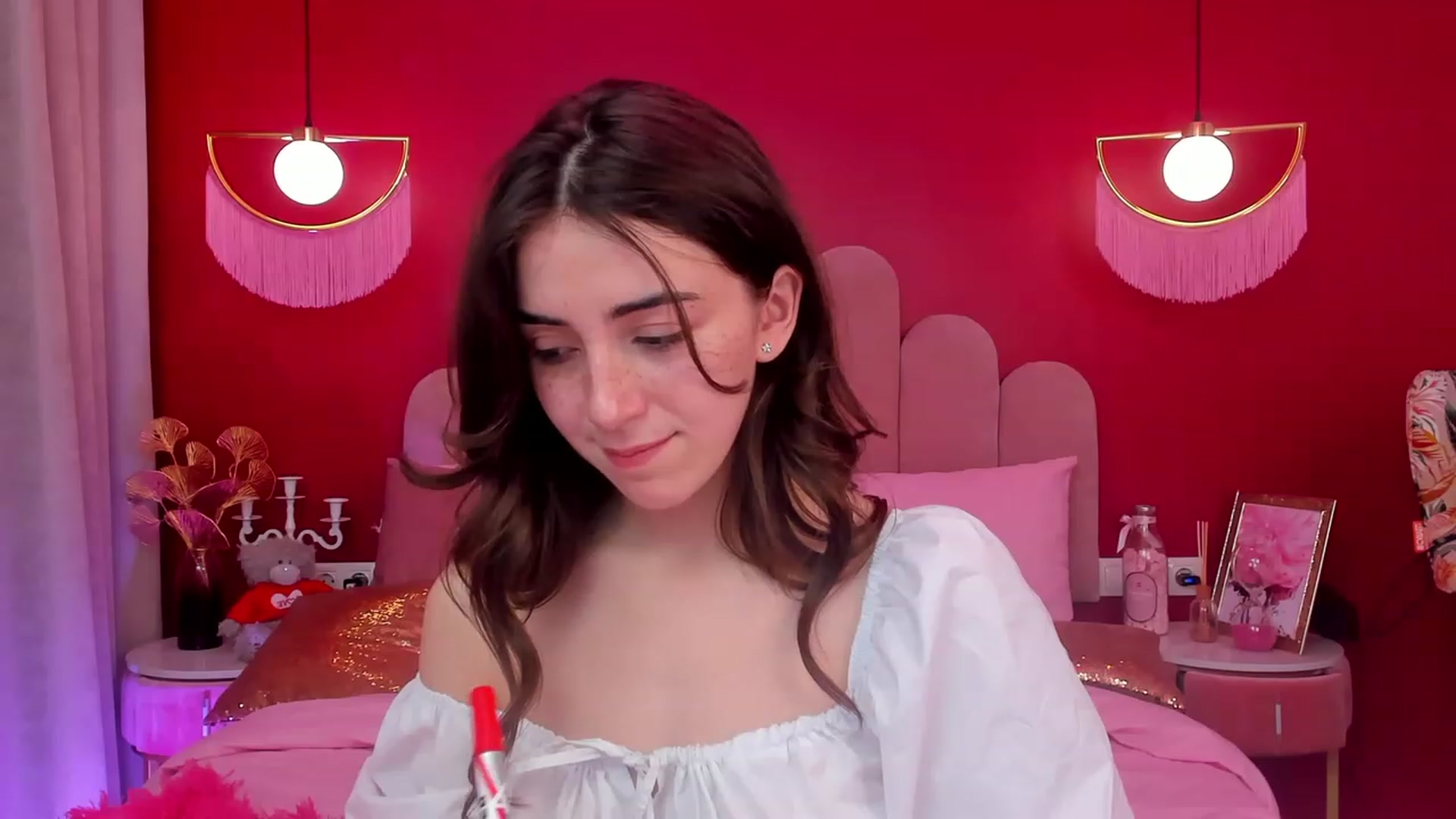 Gallery image thumbnail from ElsaYoung's myfreecams stream on, 04/27/2023, 16:27 image 18 of 20