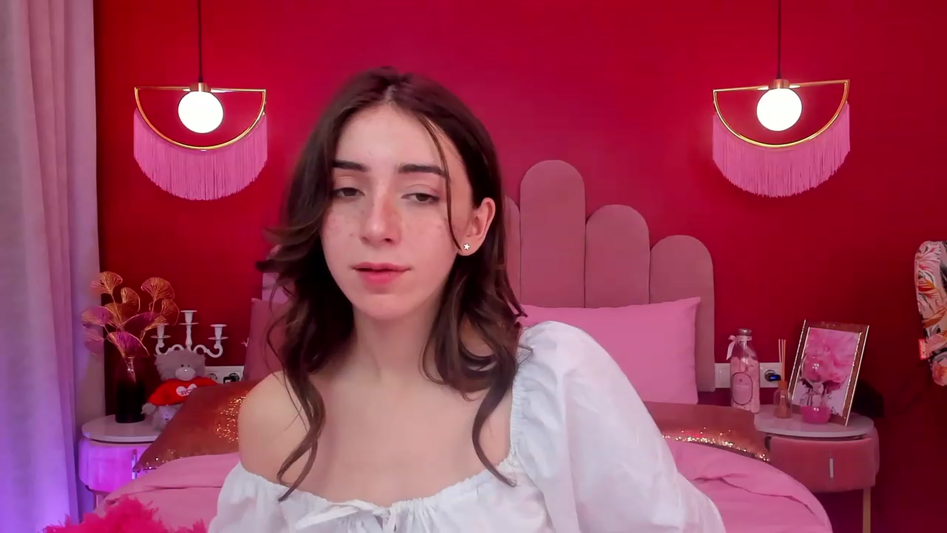 Gallery image thumbnail from ElsaYoung's myfreecams stream on, 04/27/2023, 16:27 image 17 of 20