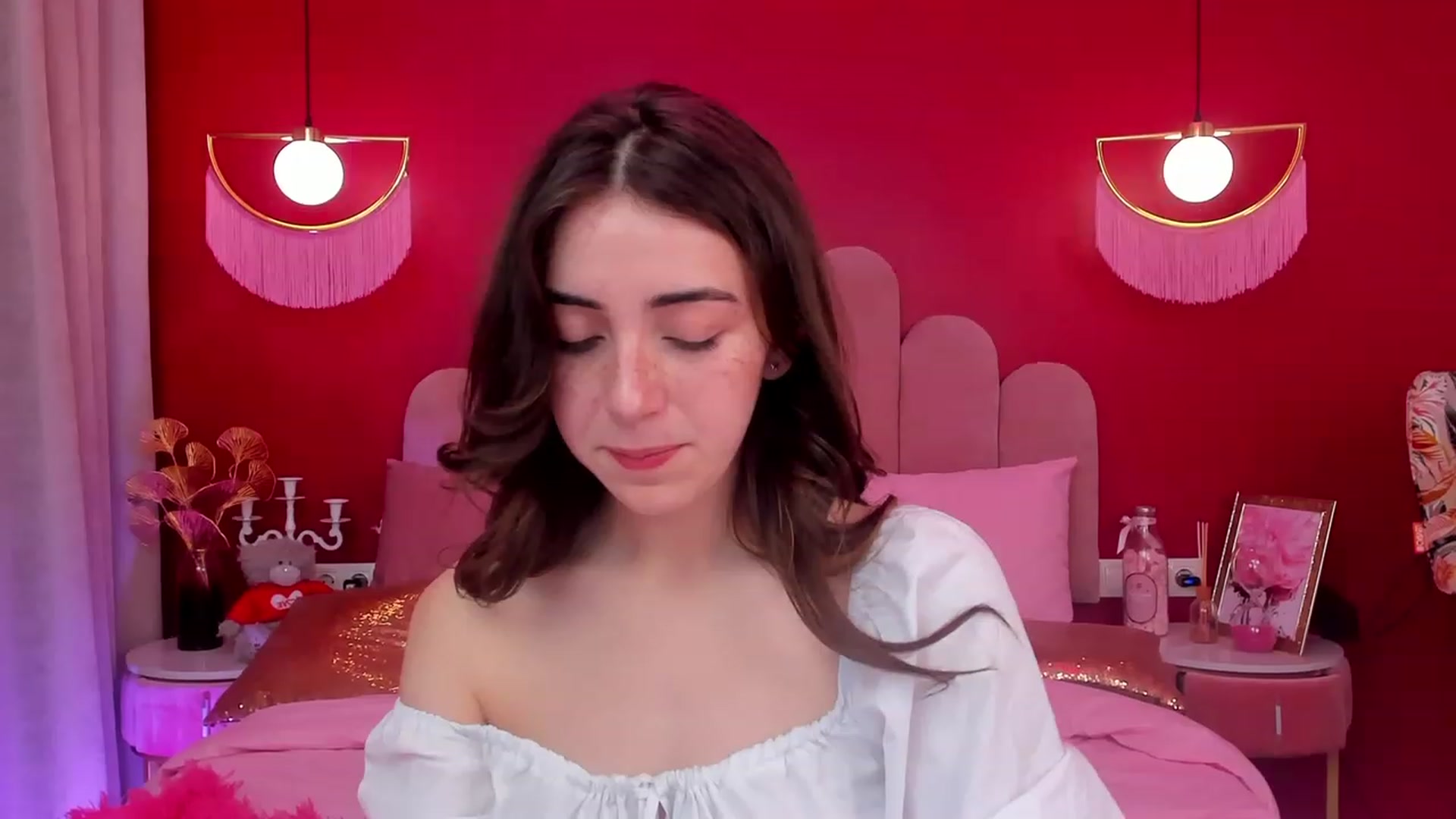 Gallery image thumbnail from ElsaYoung's myfreecams stream on, 04/27/2023, 16:27 image 15 of 20