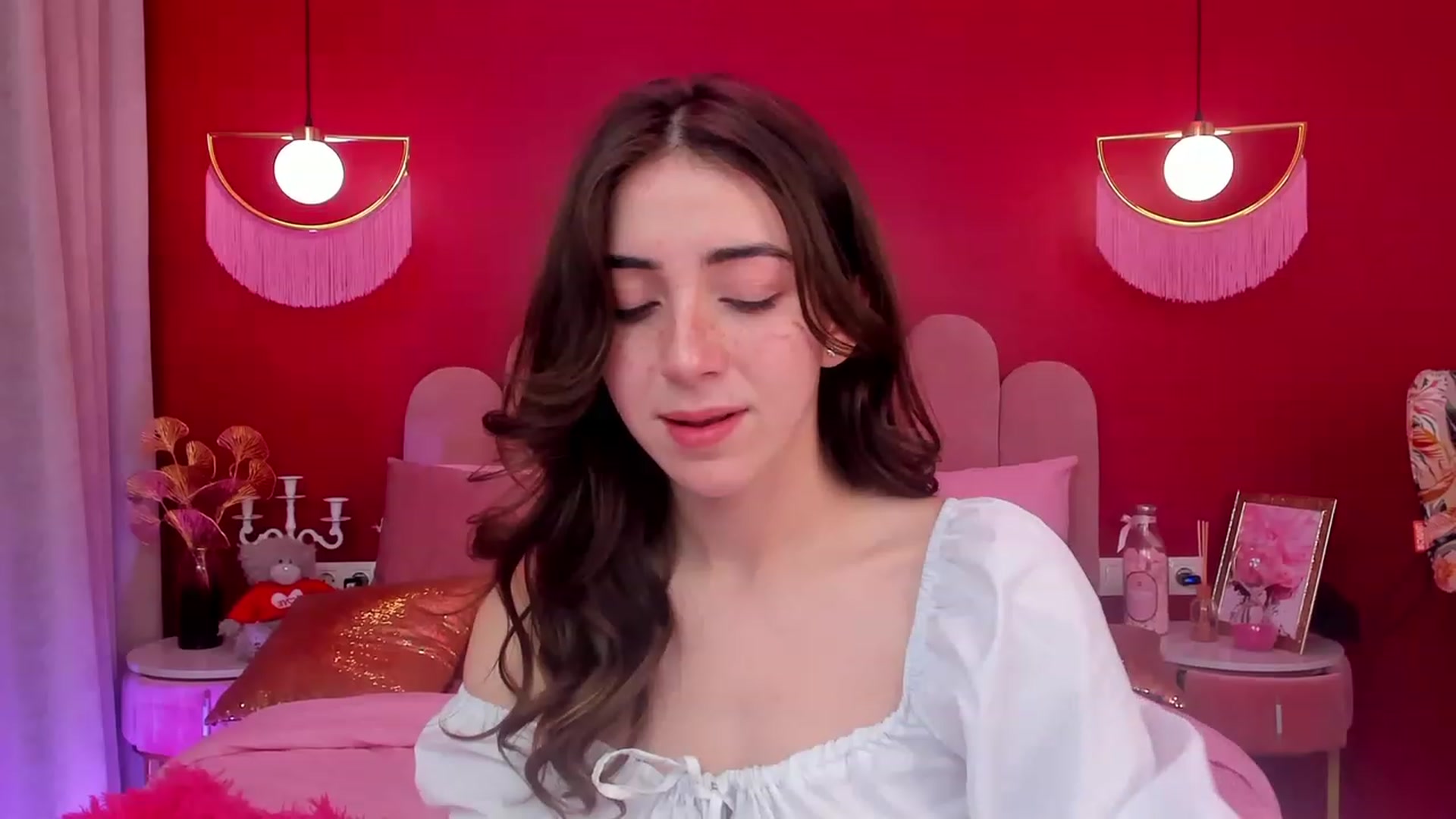 Gallery image thumbnail from ElsaYoung's myfreecams stream on, 04/27/2023, 16:27 image 6 of 20