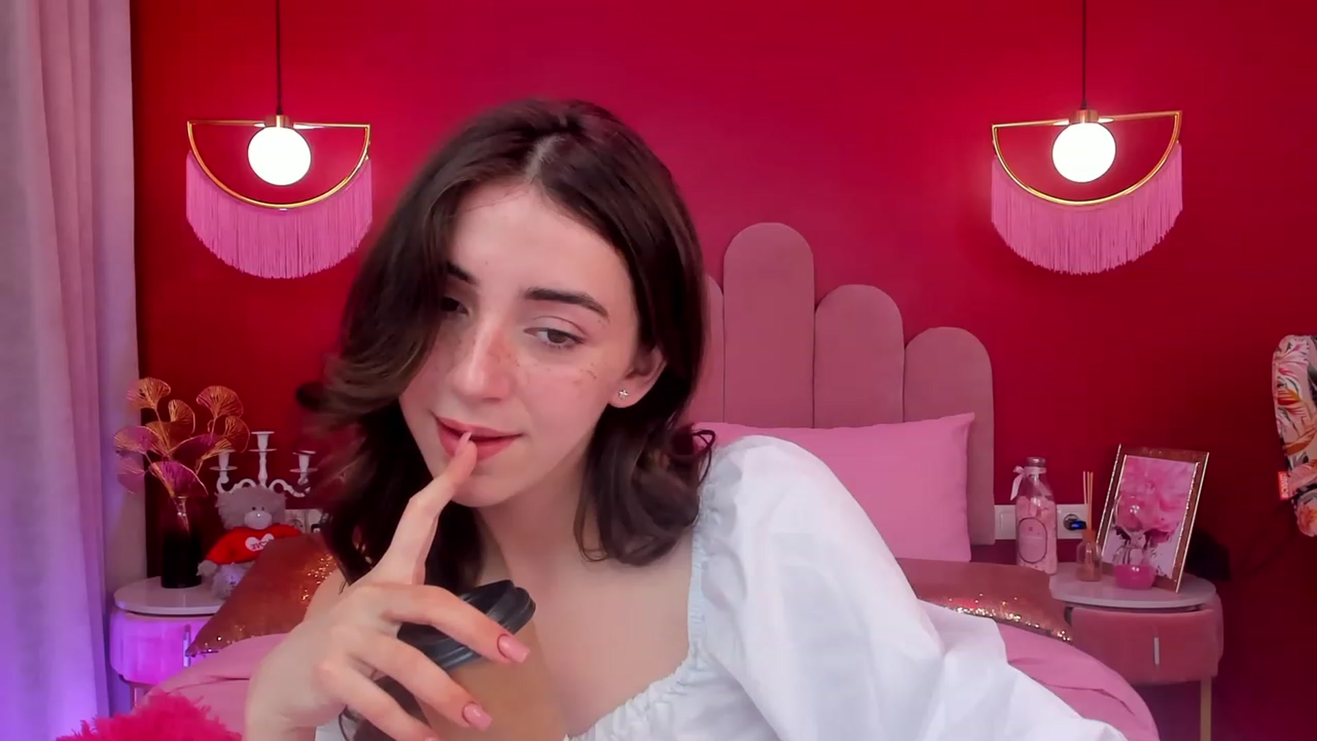 Gallery image thumbnail from ElsaYoung's myfreecams stream on, 04/27/2023, 16:27 image 10 of 20