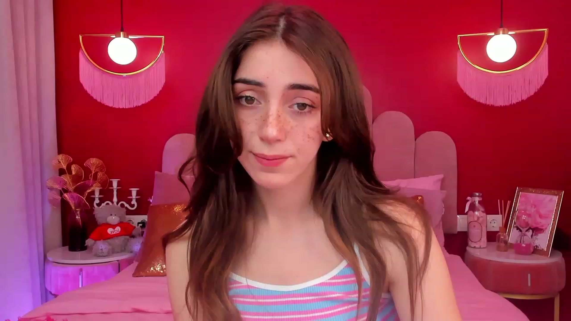 Gallery image thumbnail from ElsaYoung's myfreecams stream on, 04/28/2023, 05:07 image 9 of 20
