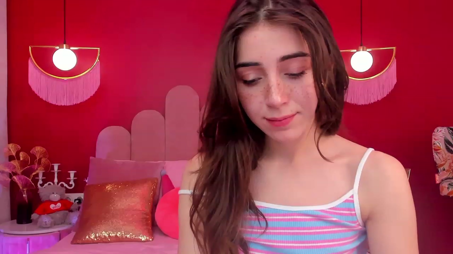Gallery image thumbnail from ElsaYoung's myfreecams stream on, 04/28/2023, 06:46 image 14 of 20