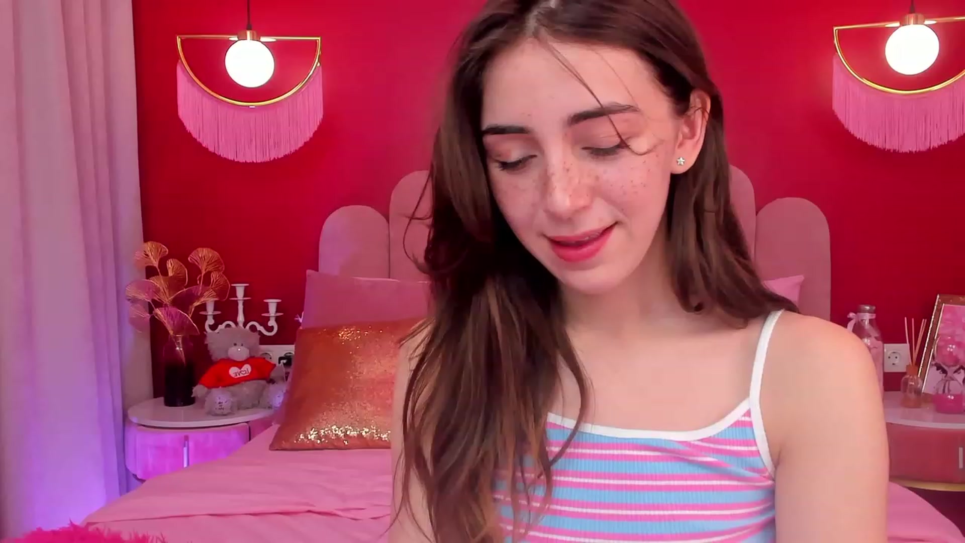 Gallery image thumbnail from ElsaYoung's myfreecams stream on, 04/28/2023, 06:46 image 20 of 20