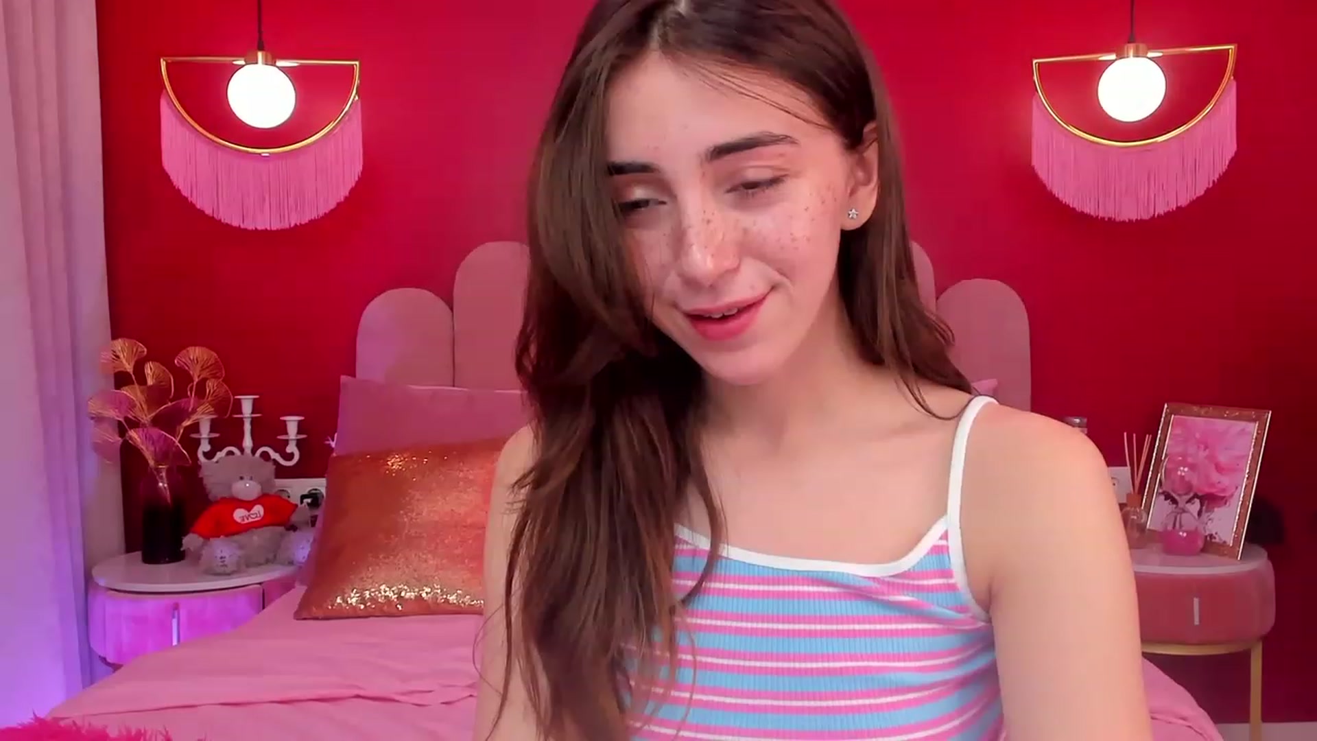 Gallery image thumbnail from ElsaYoung's myfreecams stream on, 04/28/2023, 06:46 image 18 of 20