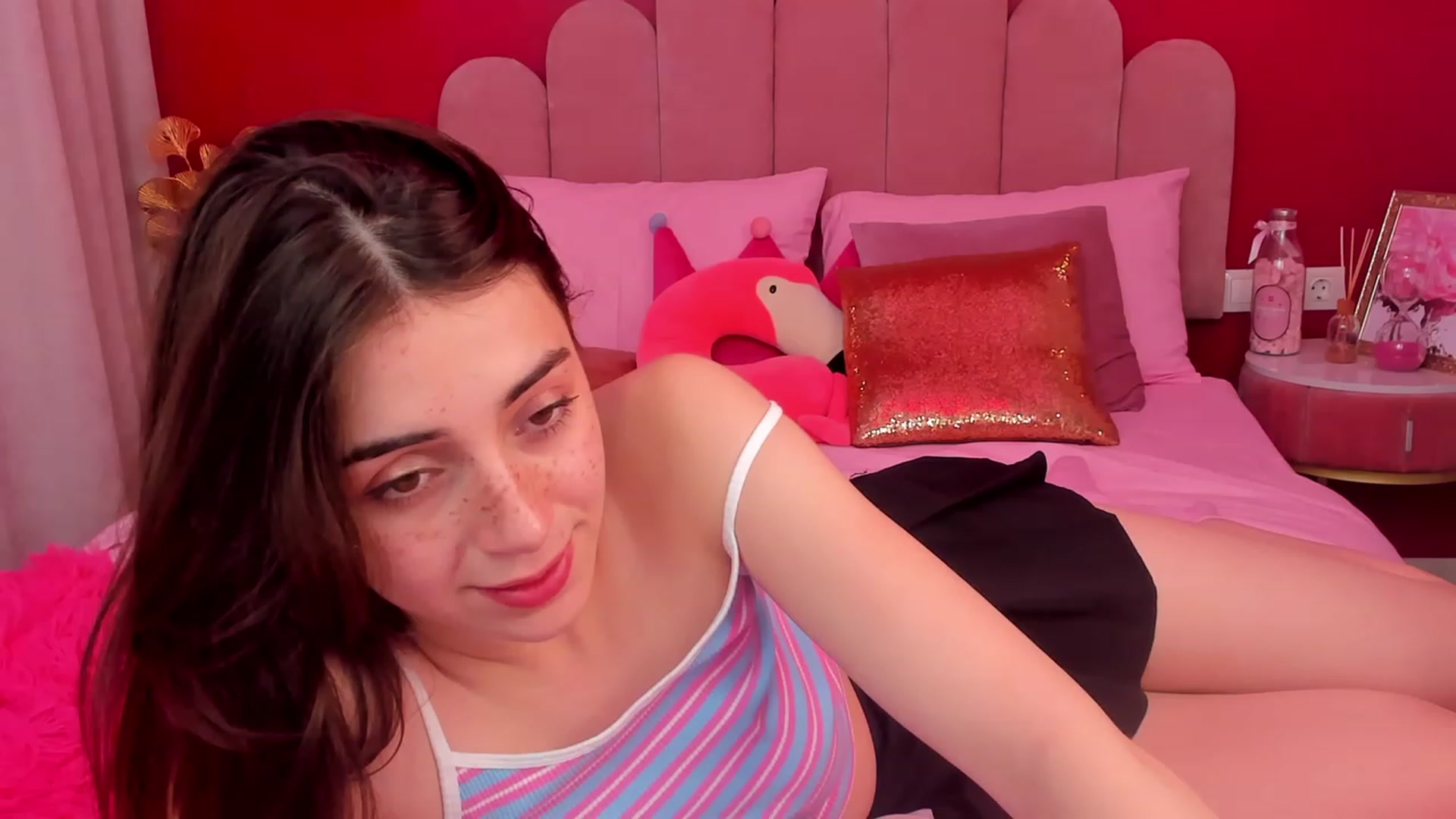 Gallery image thumbnail from ElsaYoung's myfreecams stream on, 04/28/2023, 09:28 image 11 of 20