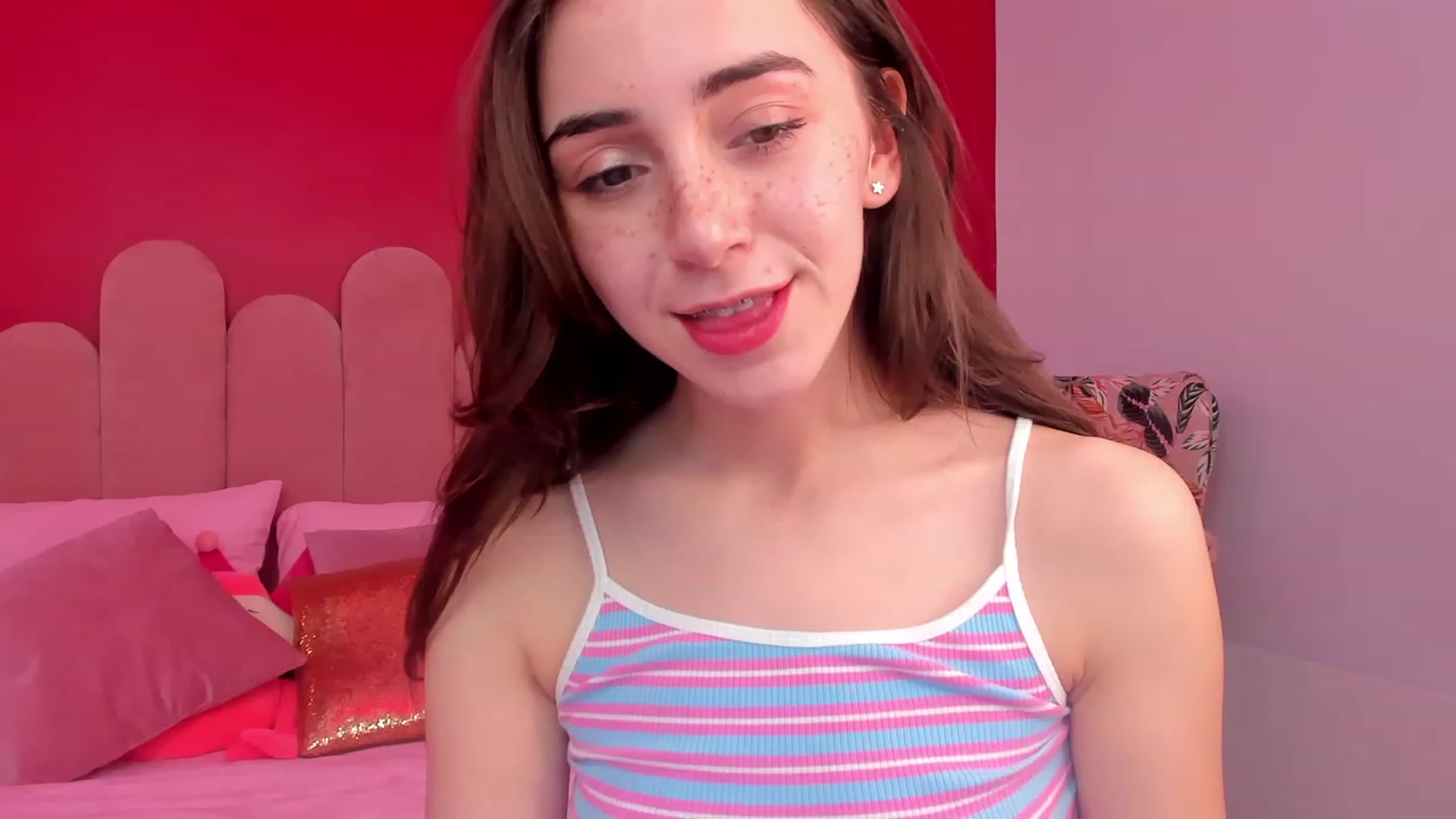 Gallery image thumbnail from ElsaYoung's myfreecams stream on, 04/28/2023, 10:32 image 3 of 20