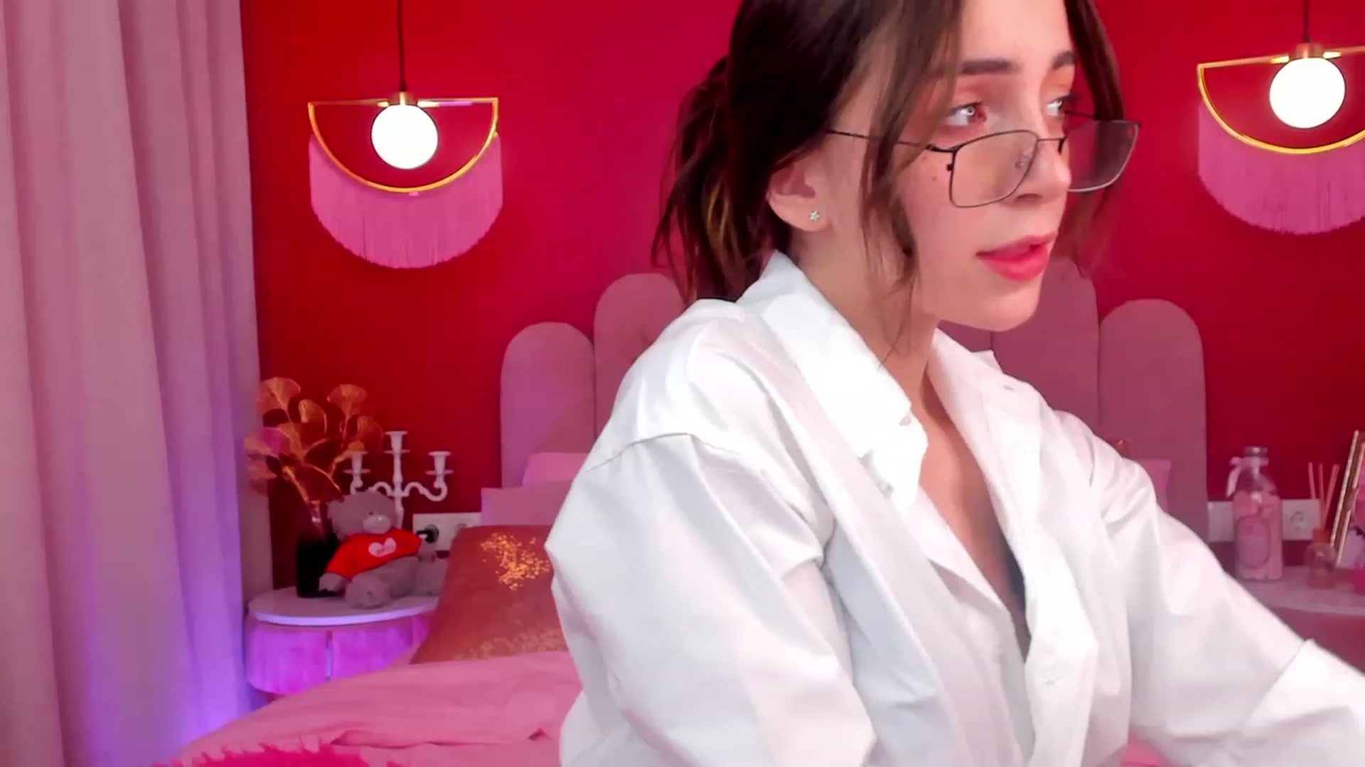 Gallery image thumbnail from ElsaYoung's myfreecams stream on, 04/29/2023, 09:23 image 4 of 20