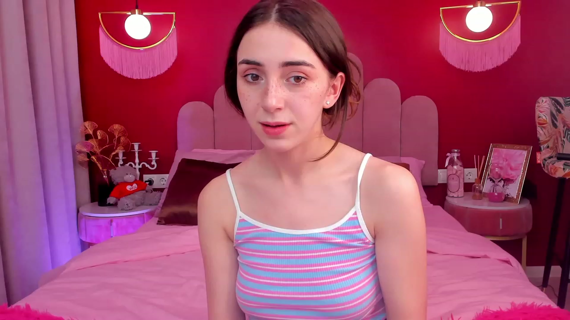Gallery image thumbnail from ElsaYoung's myfreecams stream on, 04/30/2023, 17:47 image 4 of 20