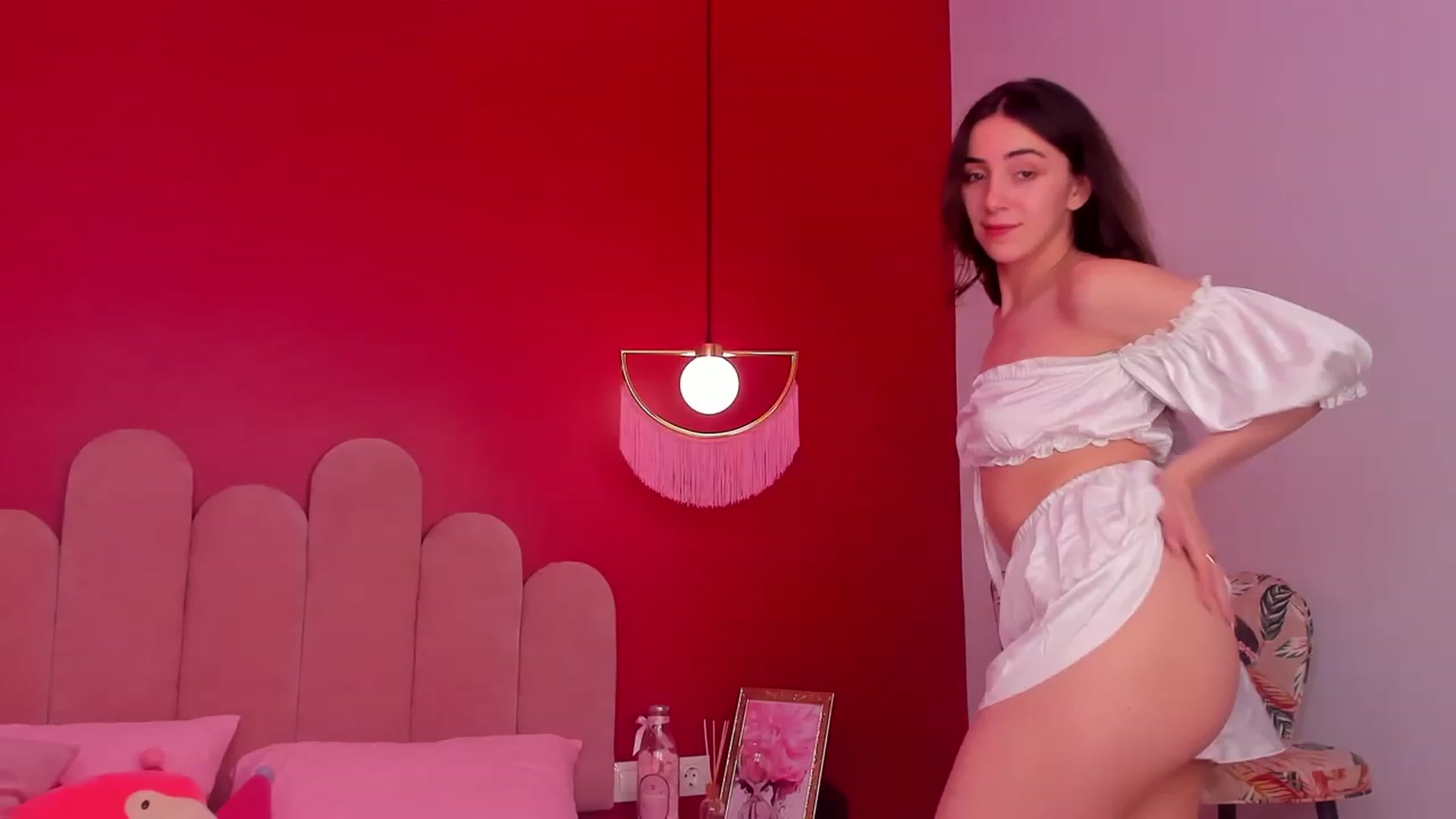Gallery image thumbnail from ElsaYoung's myfreecams stream on, 05/03/2023, 16:56 image 19 of 20