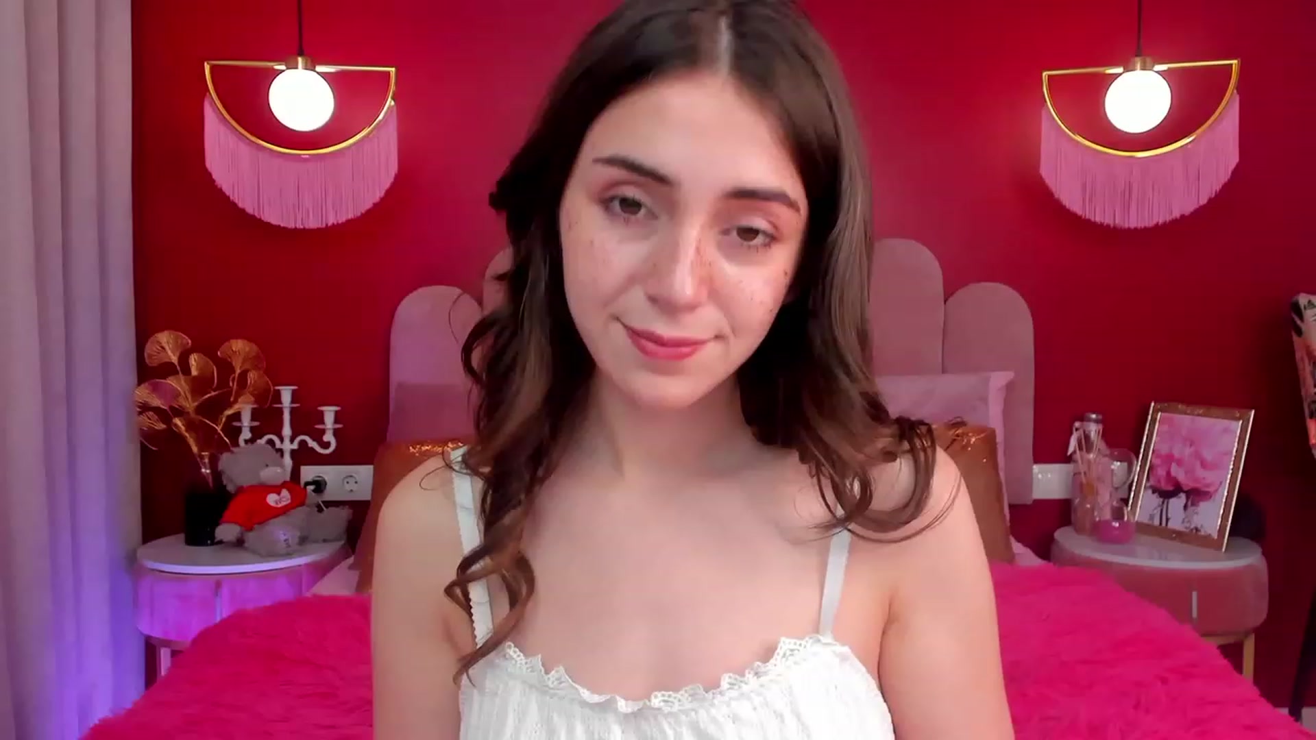 Gallery image thumbnail from ElsaYoung's myfreecams stream on, 05/04/2023, 14:07 image 10 of 20