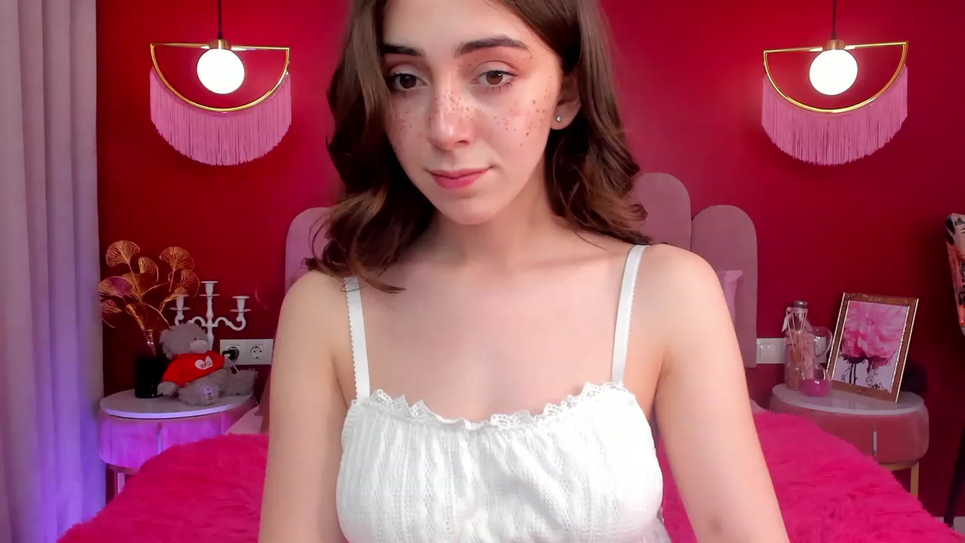 Gallery image thumbnail from ElsaYoung's myfreecams stream on, 05/04/2023, 14:07 image 9 of 20