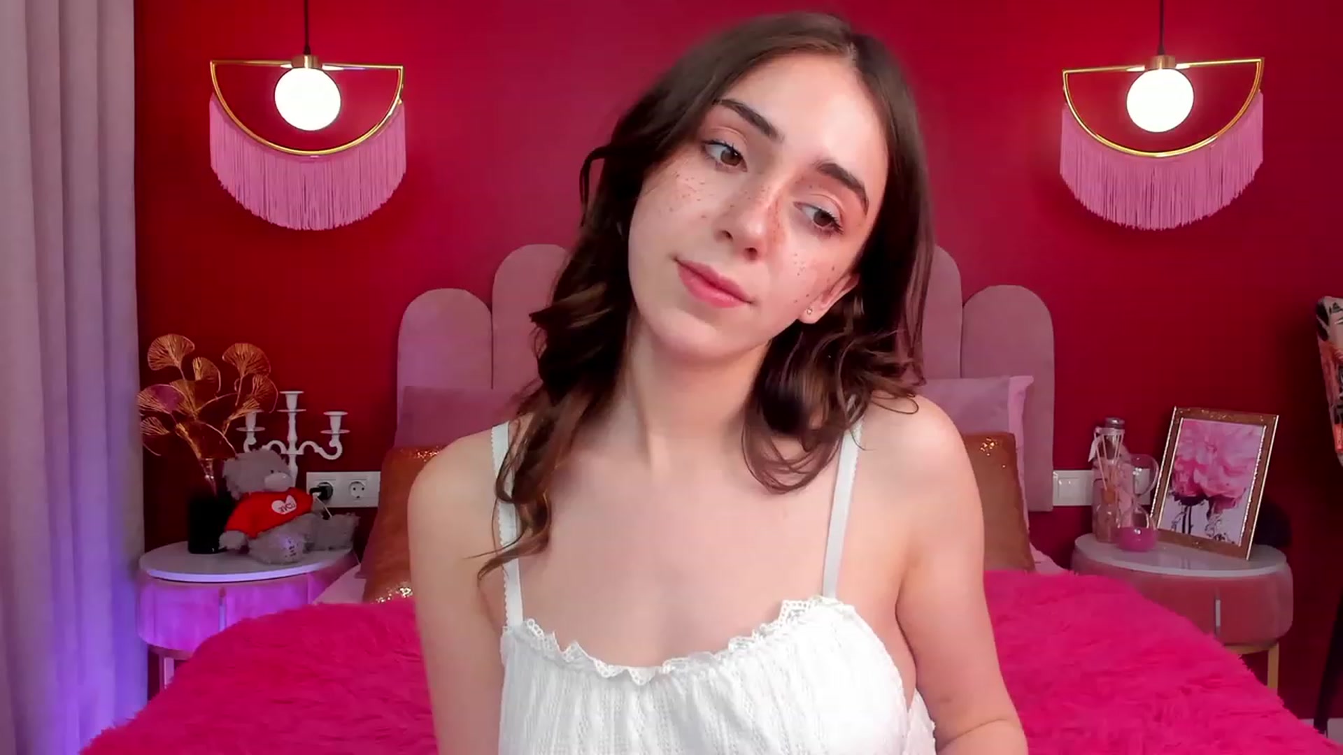Gallery image thumbnail from ElsaYoung's myfreecams stream on, 05/04/2023, 14:07 image 3 of 20