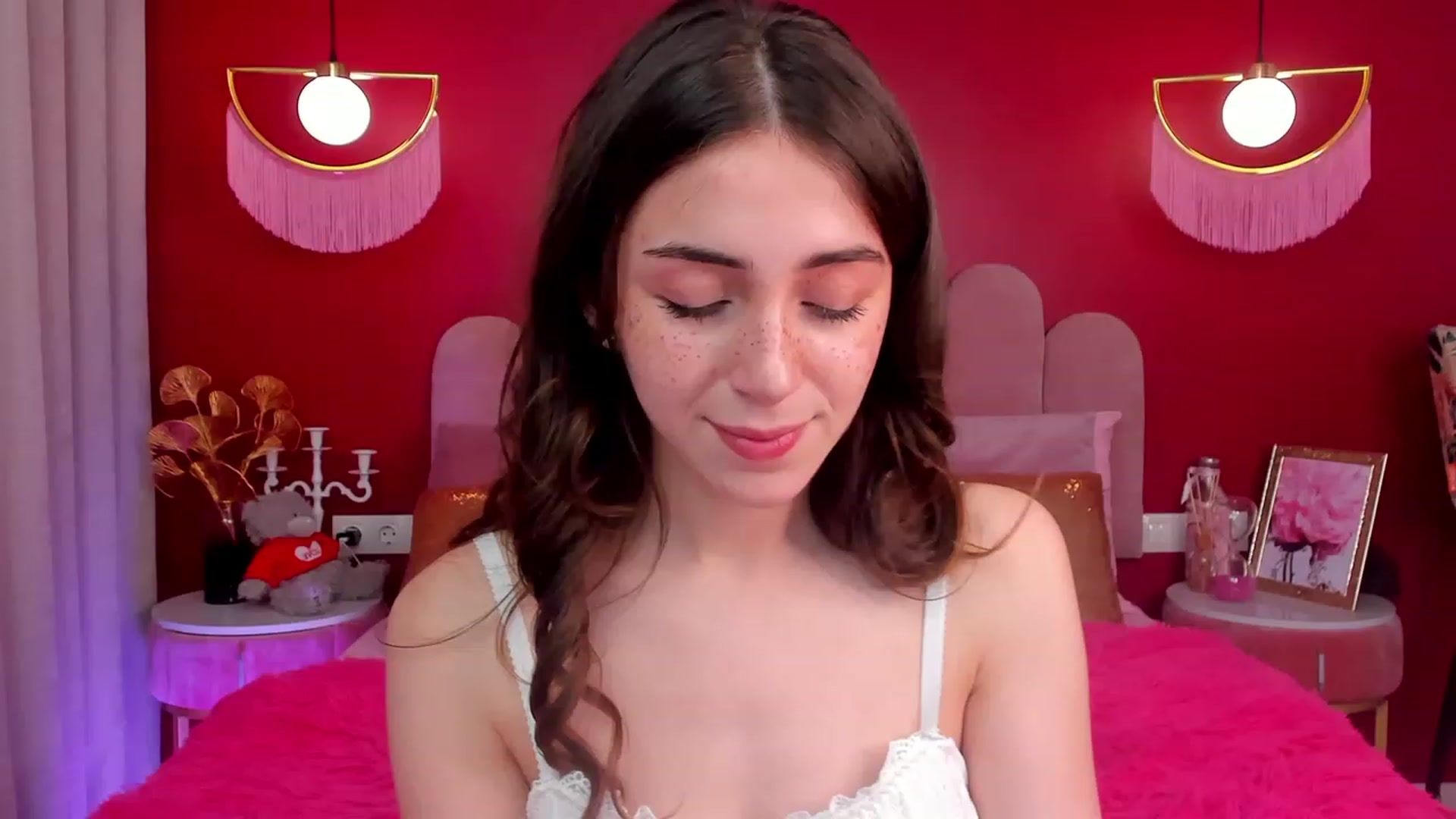 Gallery image thumbnail from ElsaYoung's myfreecams stream on, 05/04/2023, 14:07 image 15 of 20